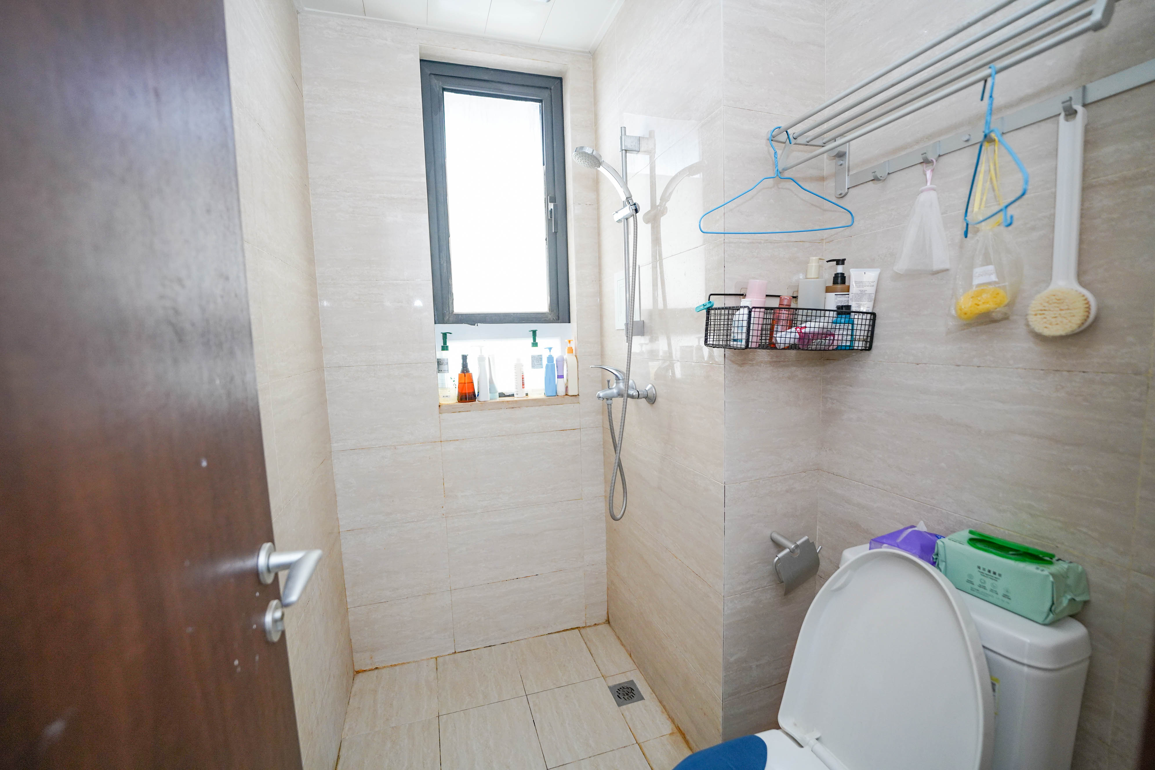 汇金城/嘉华城(二期、三期) 4室2厅2卫 156.0万 汇金城/嘉华城(二期、三期) 4室2厅2卫 156.0万卫生间