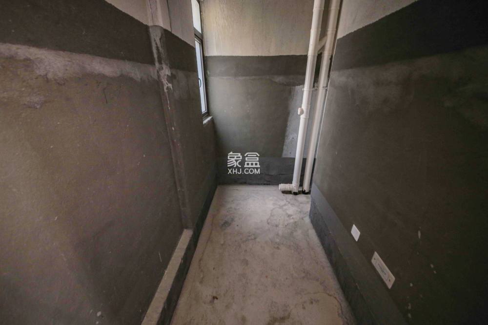 興鐵湘府和園  4室2廳3衛(wèi)   270.00萬