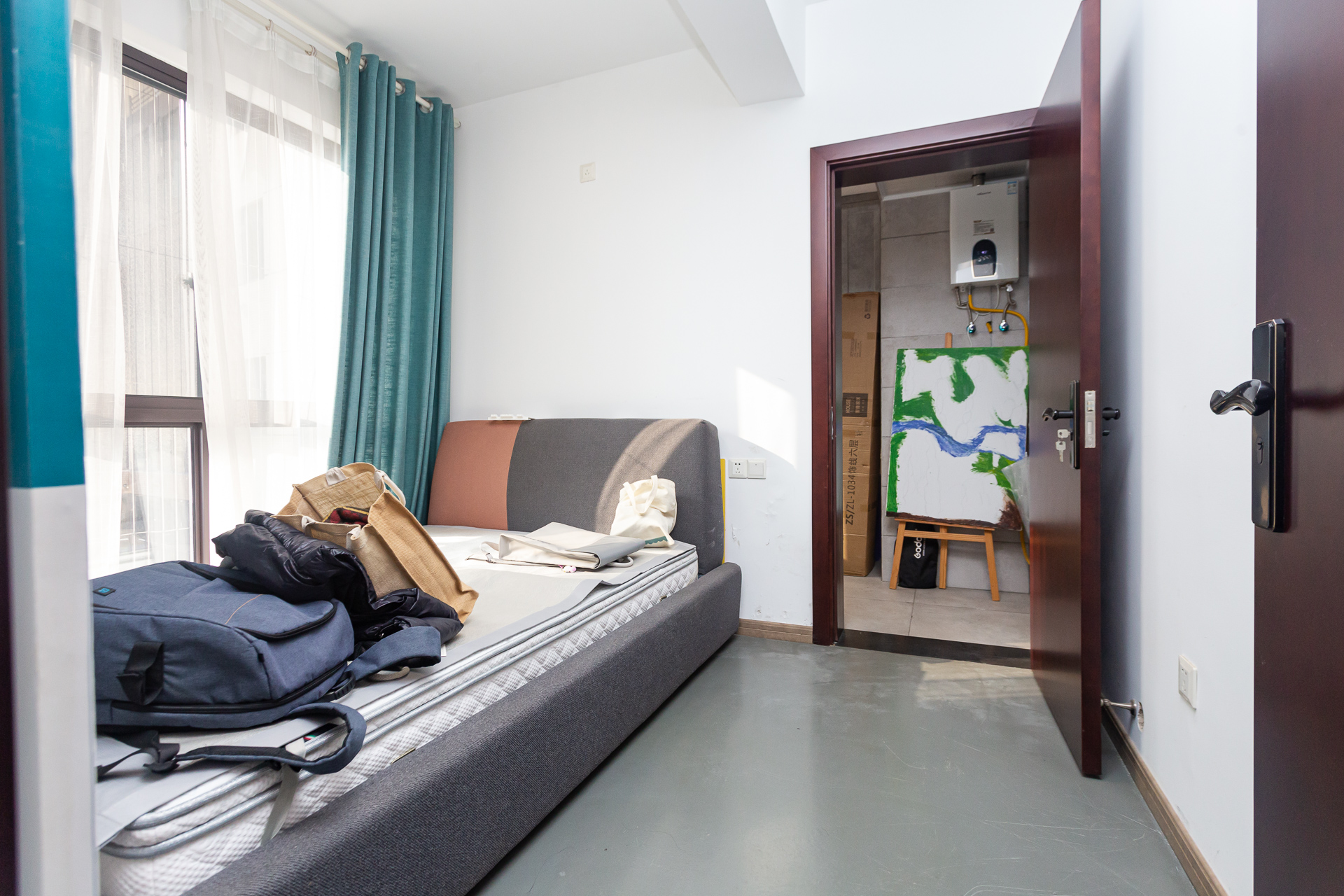 乾源国际  2室2厅1卫    69.0万卧室