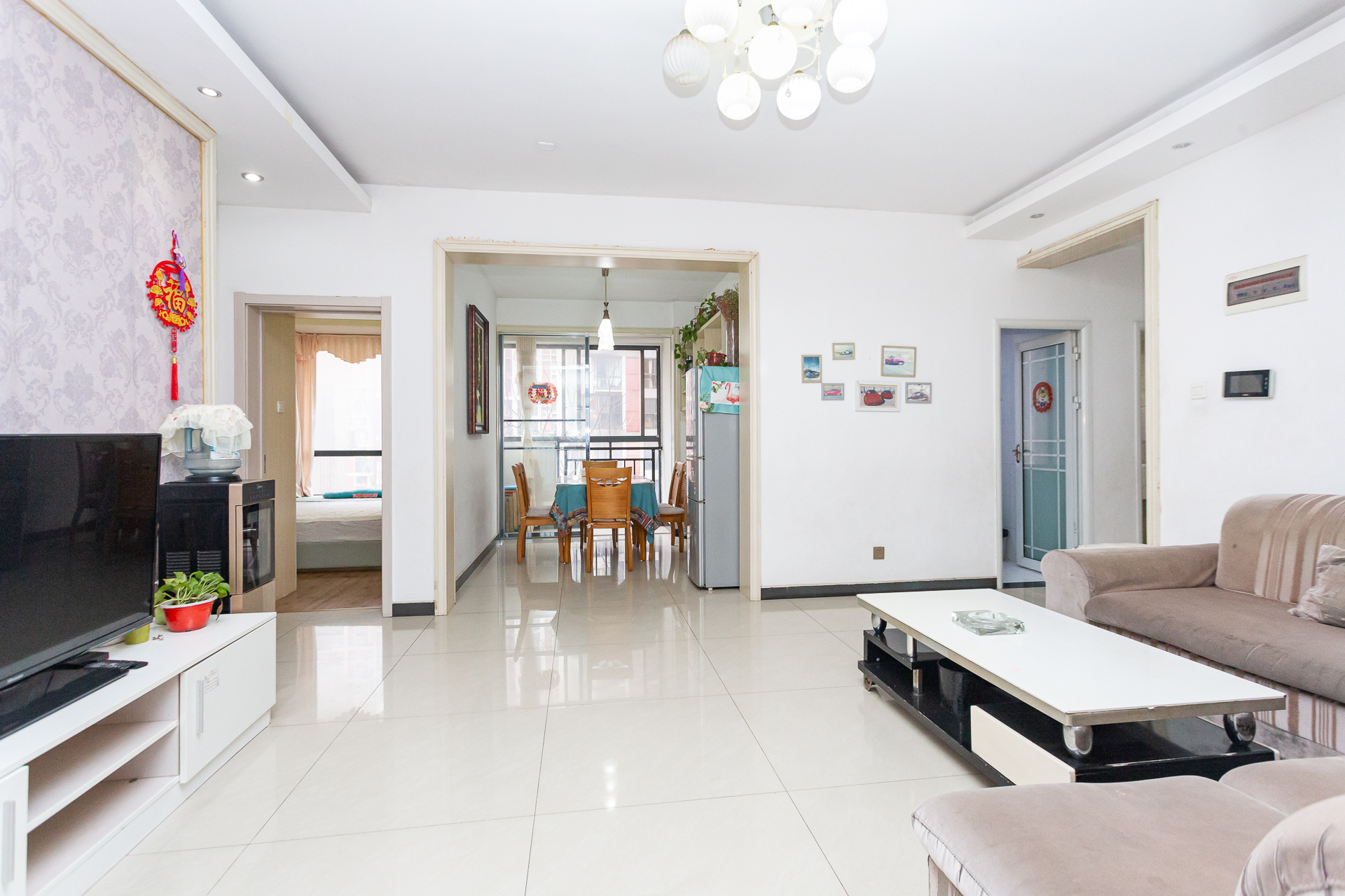 浩龙音乐界  4室2厅2卫    68.0万 浩龙音乐界  4室2厅2卫    68.0万客厅