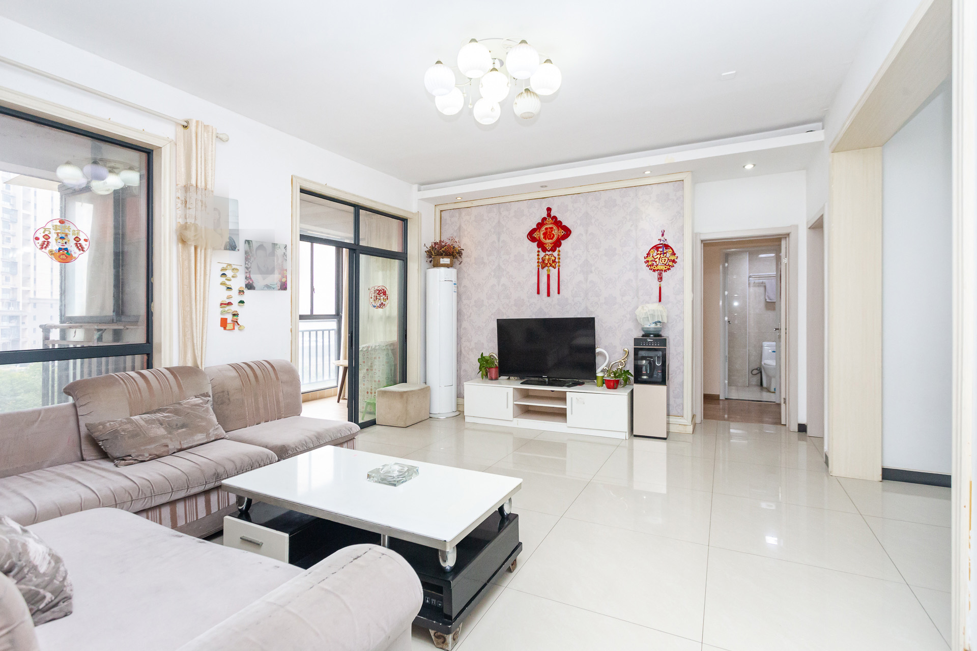 浩龙音乐界  4室2厅2卫    68.0万 浩龙音乐界  4室2厅2卫    68.0万客厅