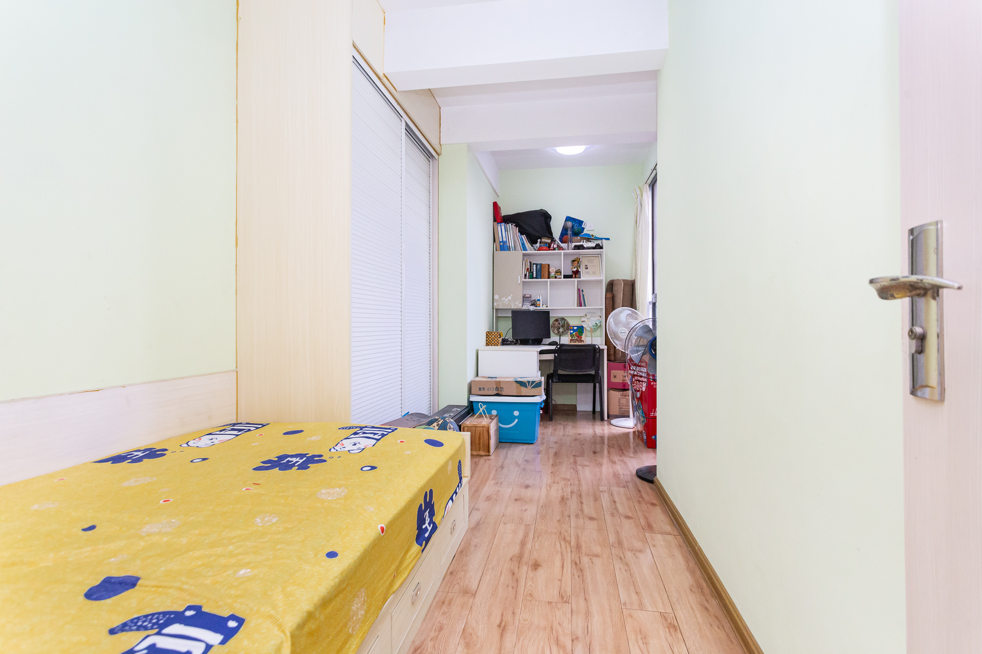 浩龙音乐界  4室2厅2卫    68.0万 浩龙音乐界  4室2厅2卫    68.0万卧室