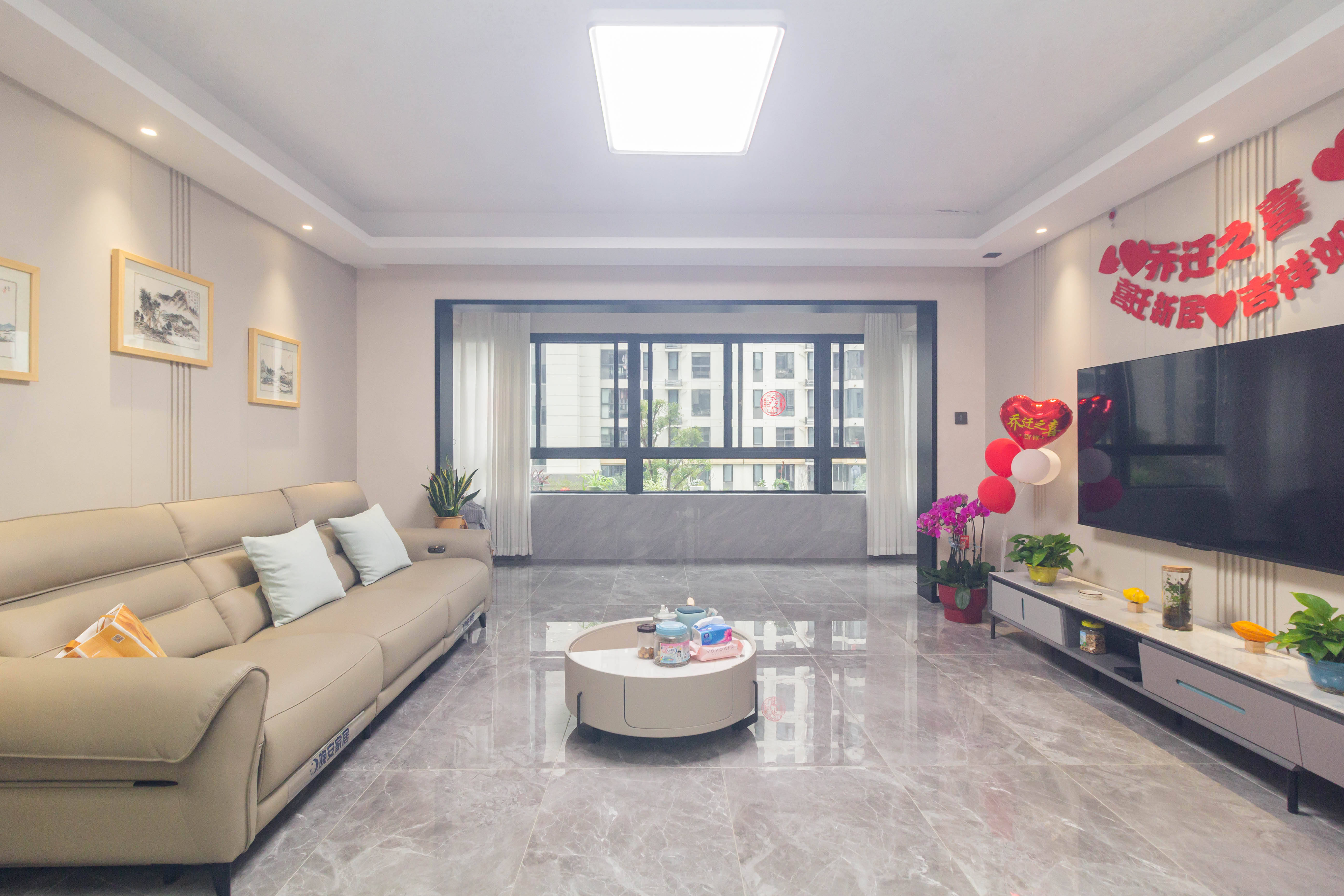 湘语洺悦 4室2厅2卫 238.0万 湘语洺悦 4室2厅2卫 238.0万客厅