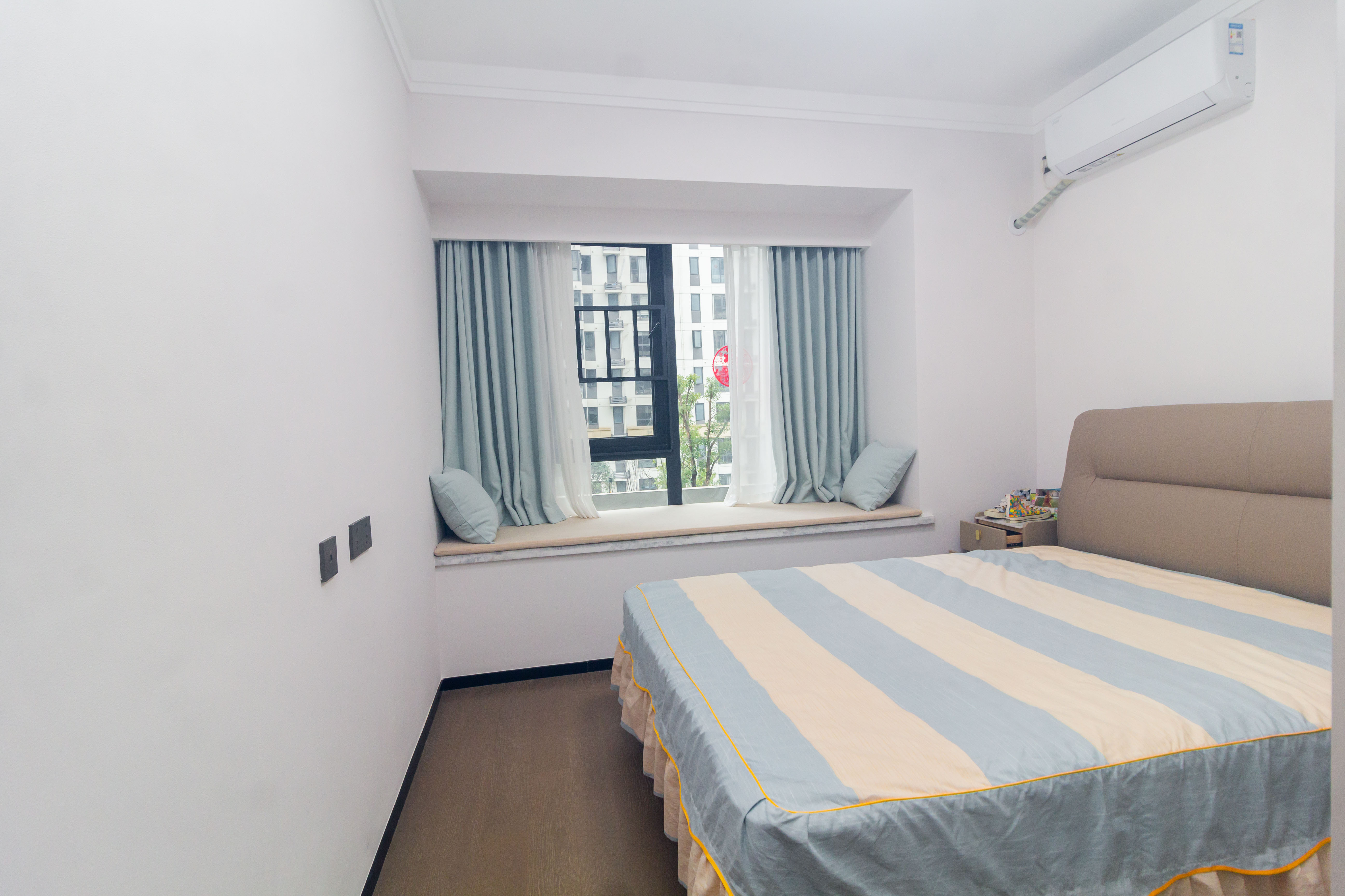 湘语洺悦 4室2厅2卫 238.0万 湘语洺悦 4室2厅2卫 238.0万卧室