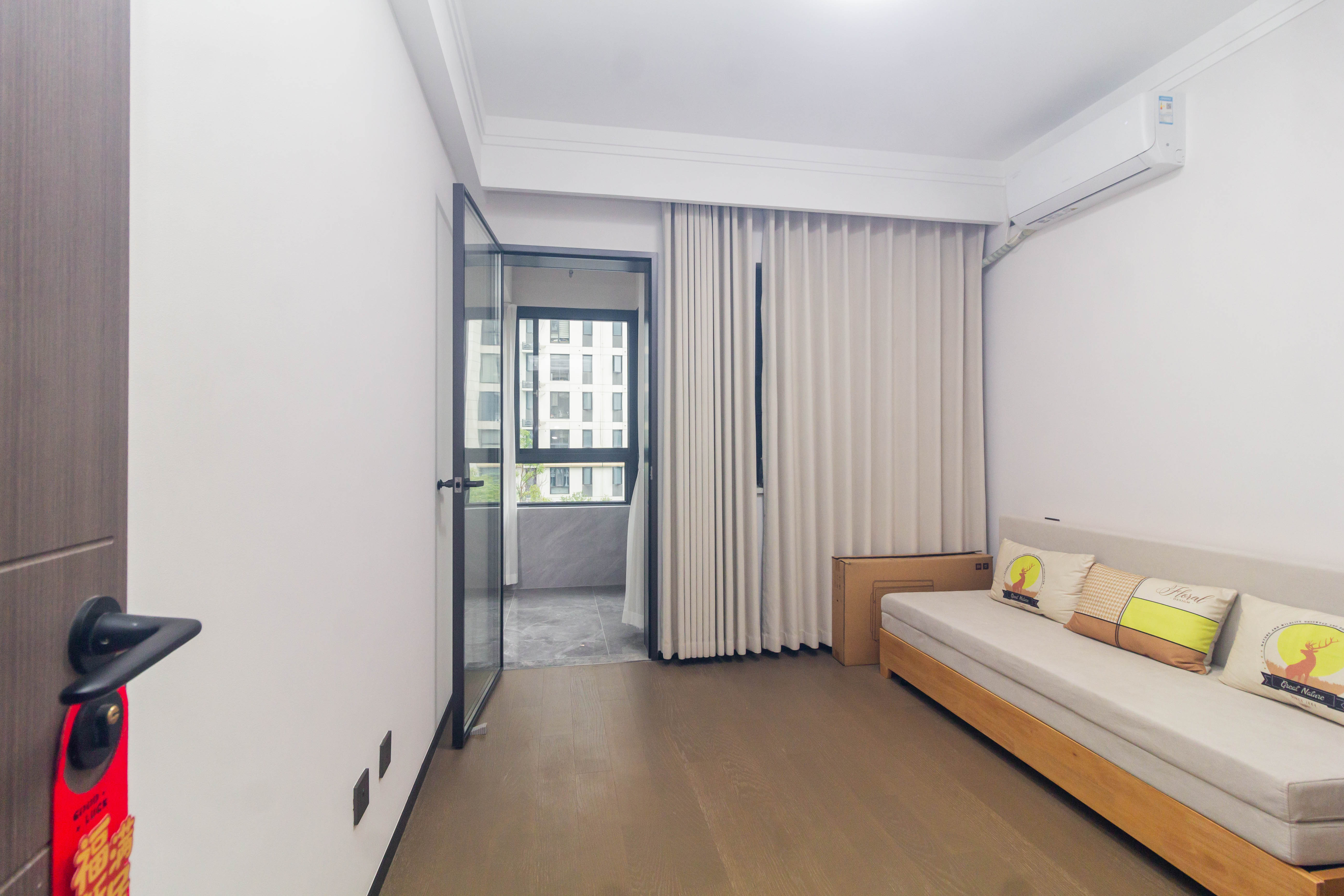 湘语洺悦 4室2厅2卫 238.0万 湘语洺悦 4室2厅2卫 238.0万卧室