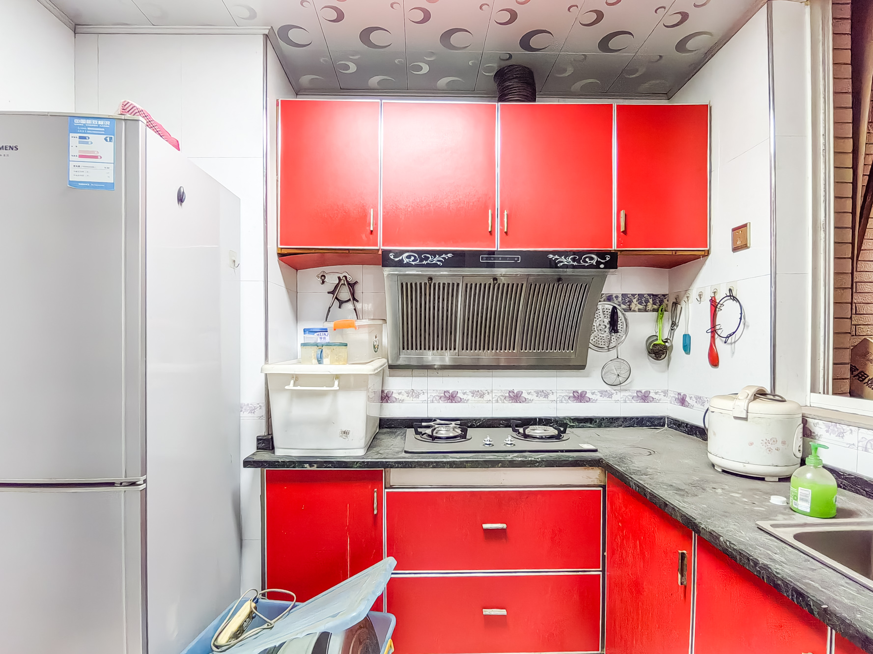 紫晶城 3室2厅1卫 54.8万 紫晶城 3室2厅1卫 54.8万厨房