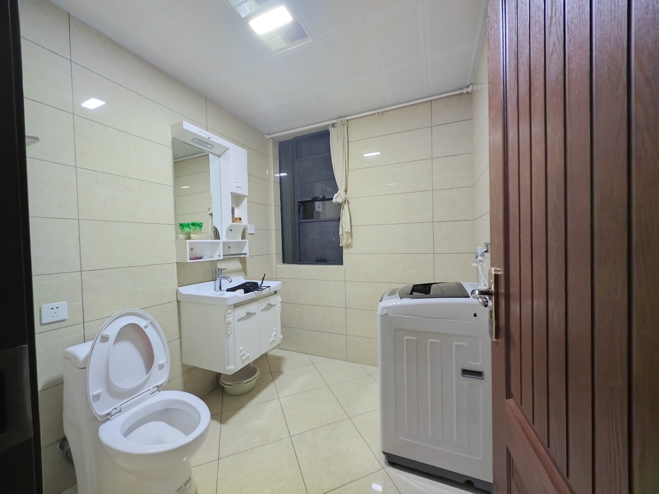 经世龙城 3室2厅2卫 100.0万 经世龙城 3室2厅2卫 100.0万室内图