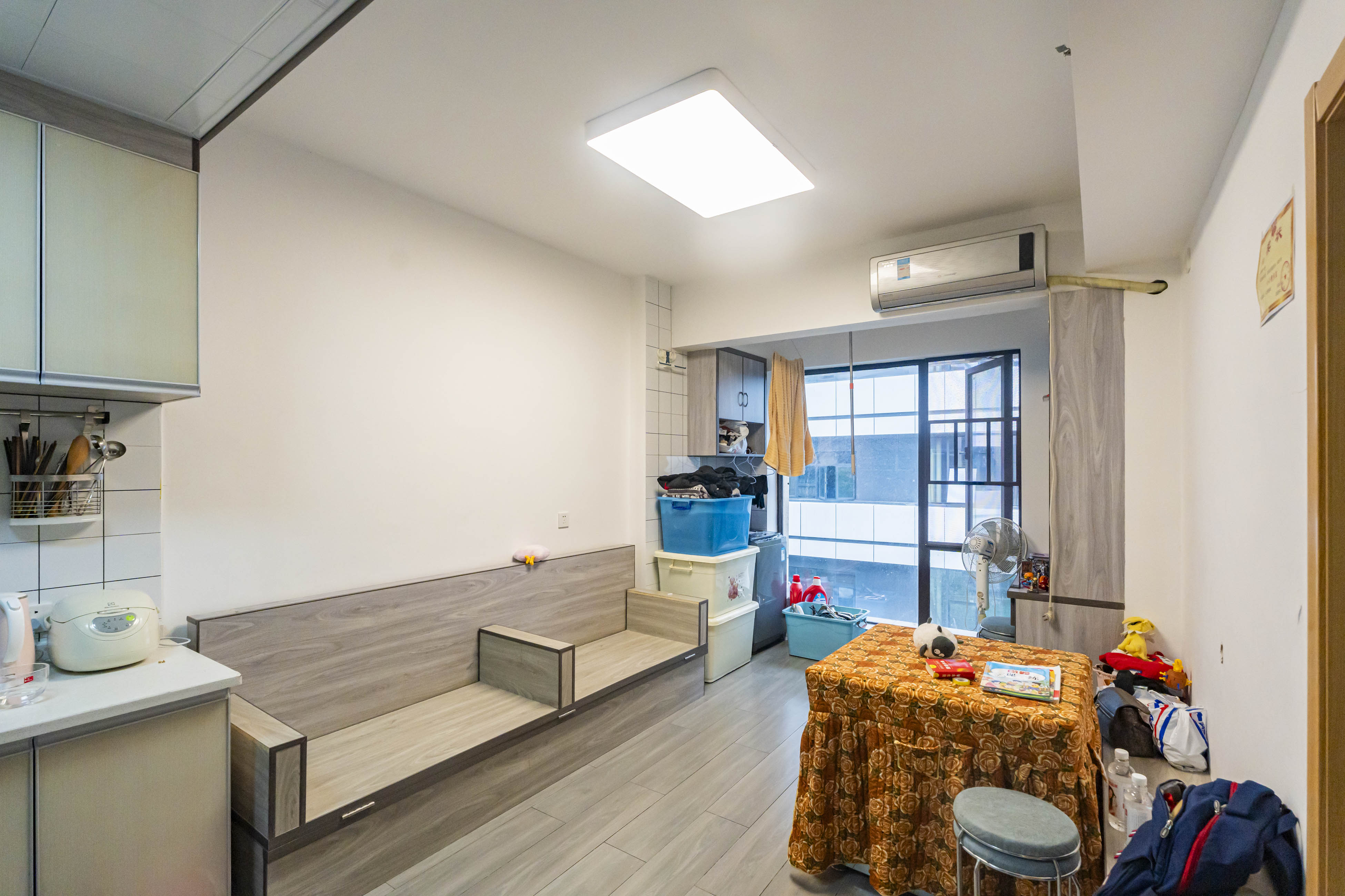 上园商住小区  1室1厅1卫   39.00万卧室
