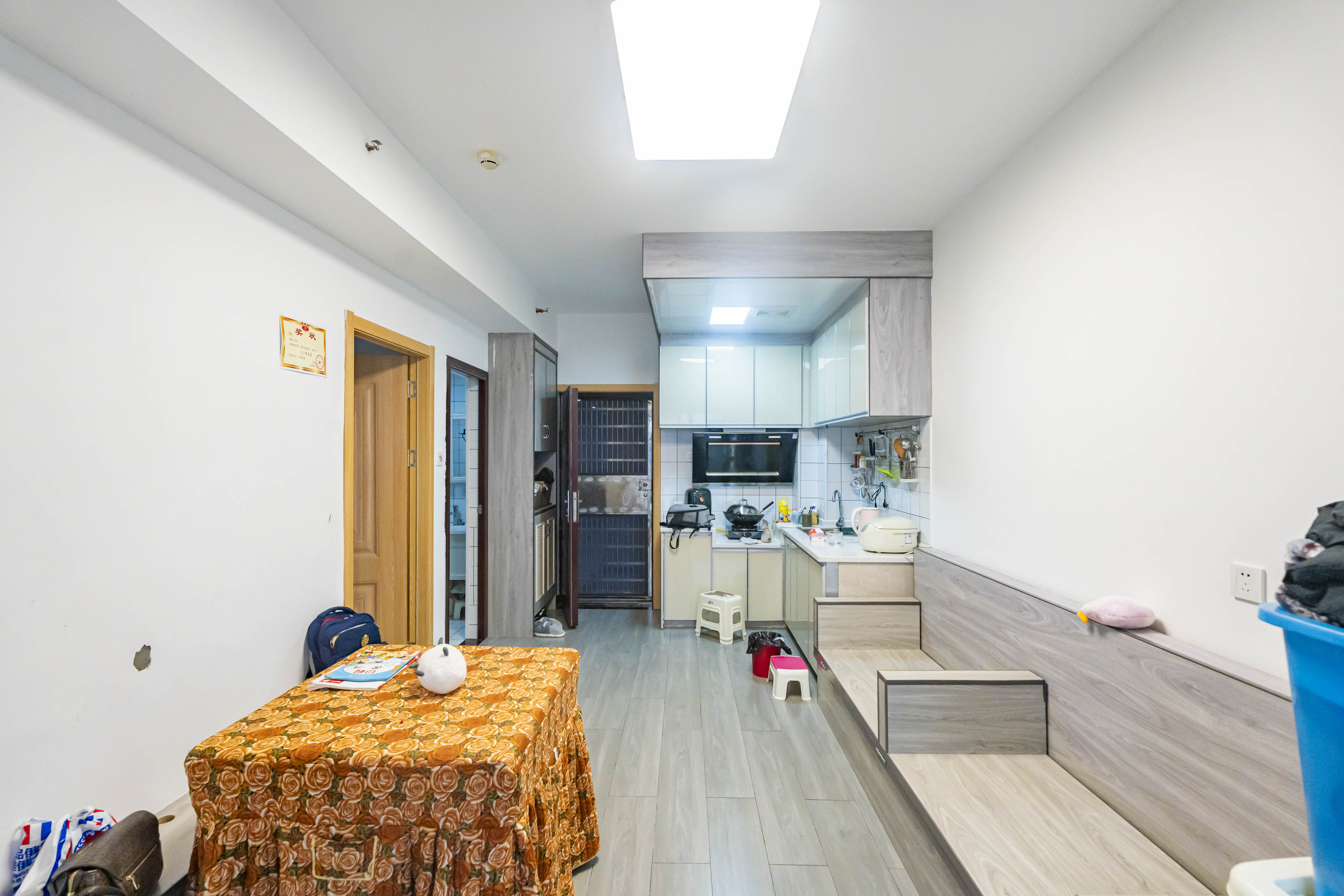 上园商住小区  1室1厅1卫   39.00万卧室