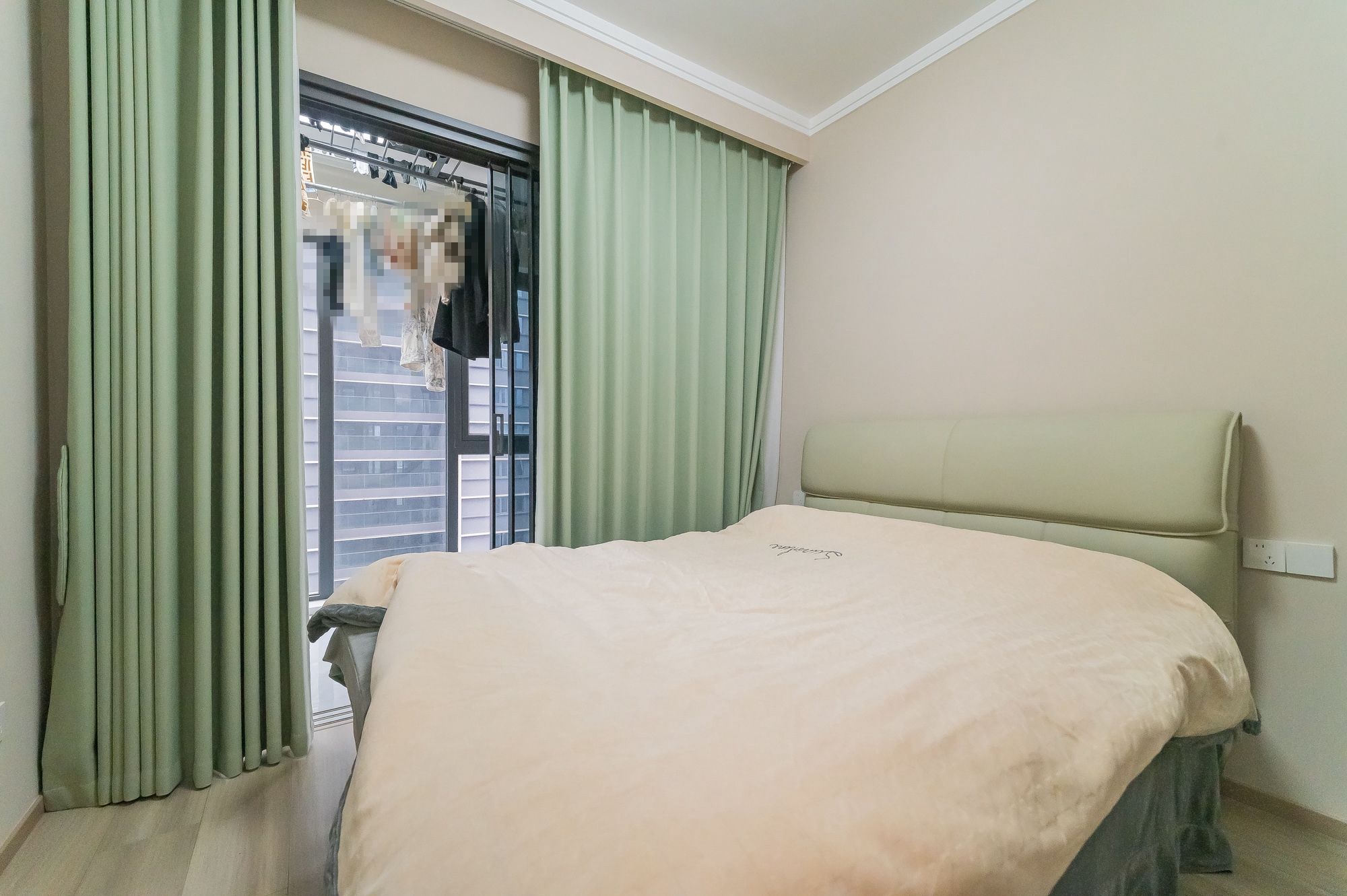 绿城美的明月江南  3室2厅2卫    125.0万 绿城美的明月江南  3室2厅2卫    125.0万卧室