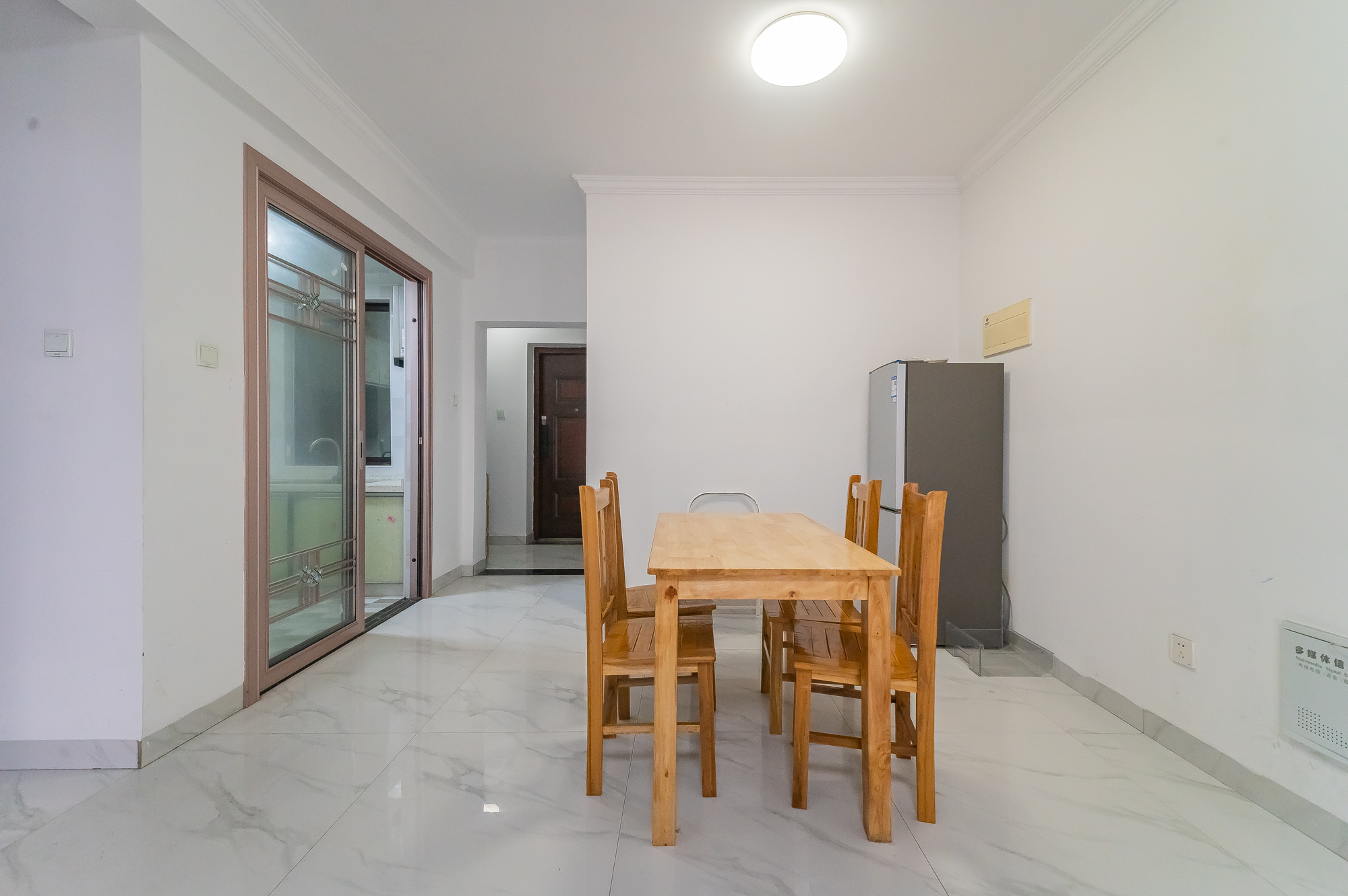 星湖湾二期高层  3室2厅1卫    60.0万 星湖湾二期高层  3室2厅1卫    60.0万客厅