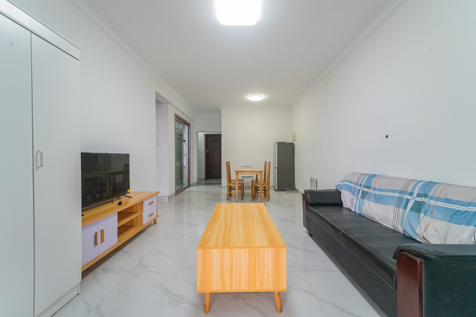 星湖湾二期高层  3室2厅1卫    60.0万 星湖湾二期高层  3室2厅1卫    60.0万客厅