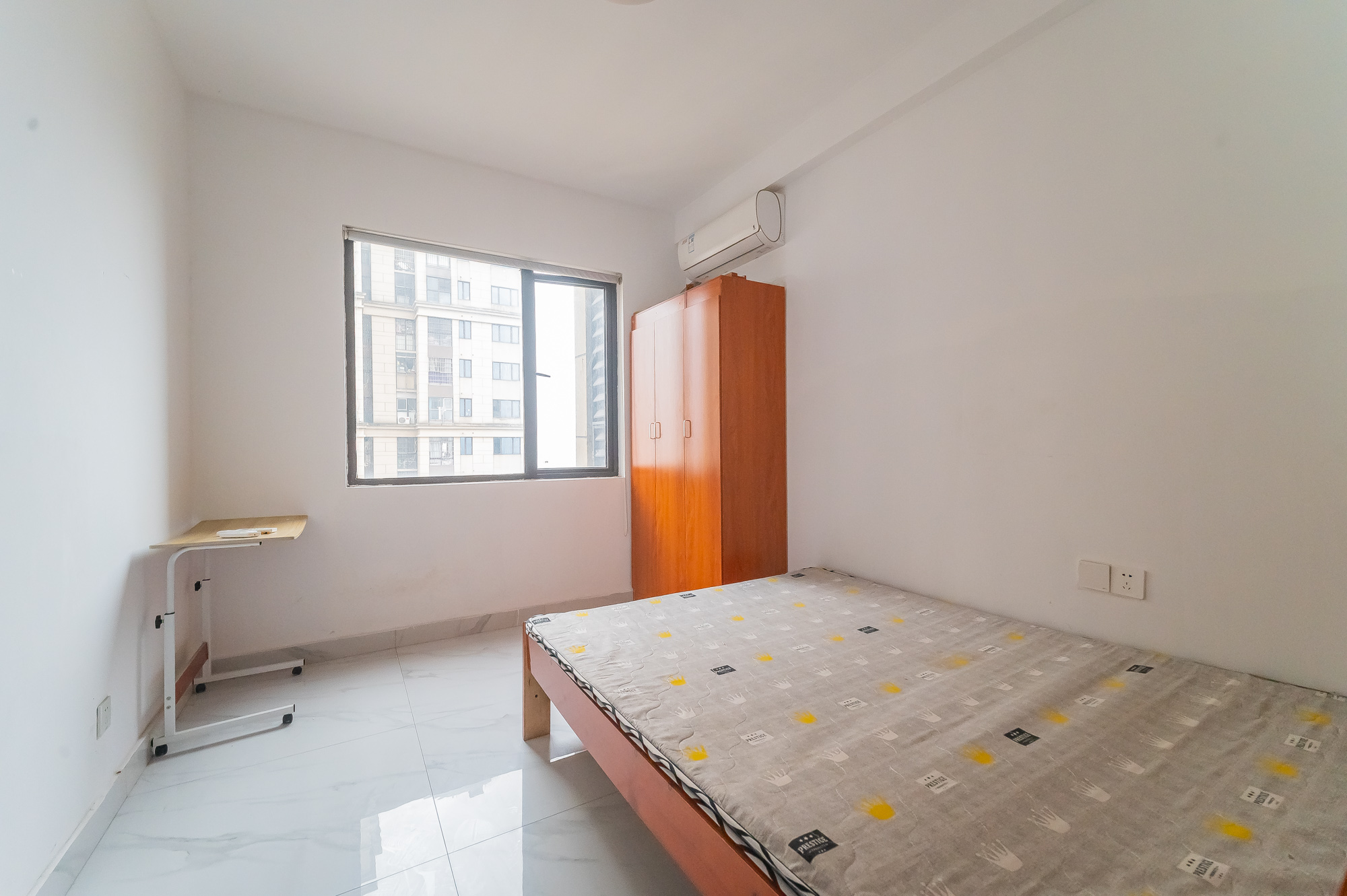 星湖湾二期高层  3室2厅1卫    60.0万 星湖湾二期高层  3室2厅1卫    60.0万卧室