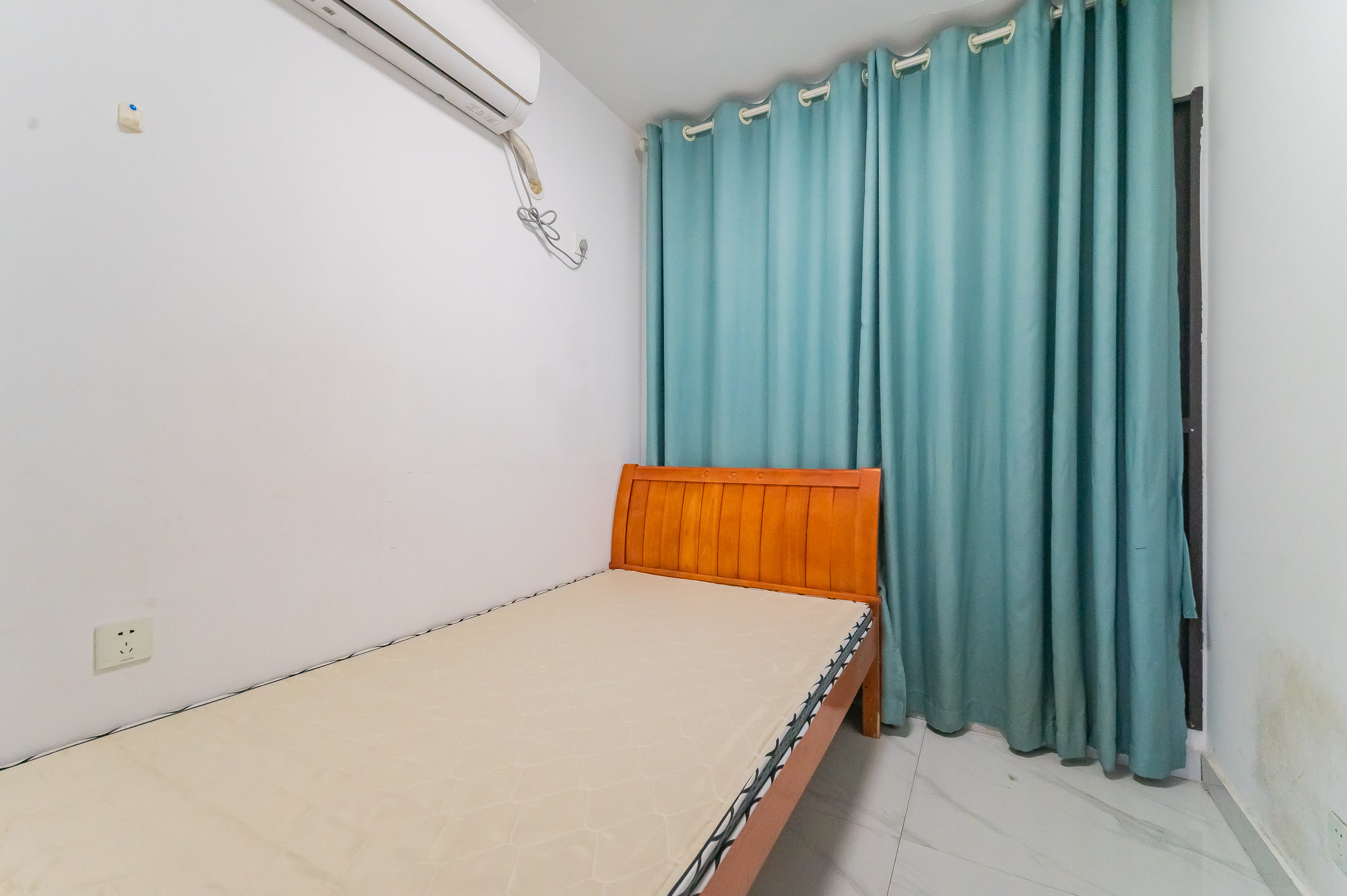 星湖湾二期高层  3室2厅1卫    60.0万 星湖湾二期高层  3室2厅1卫    60.0万卧室