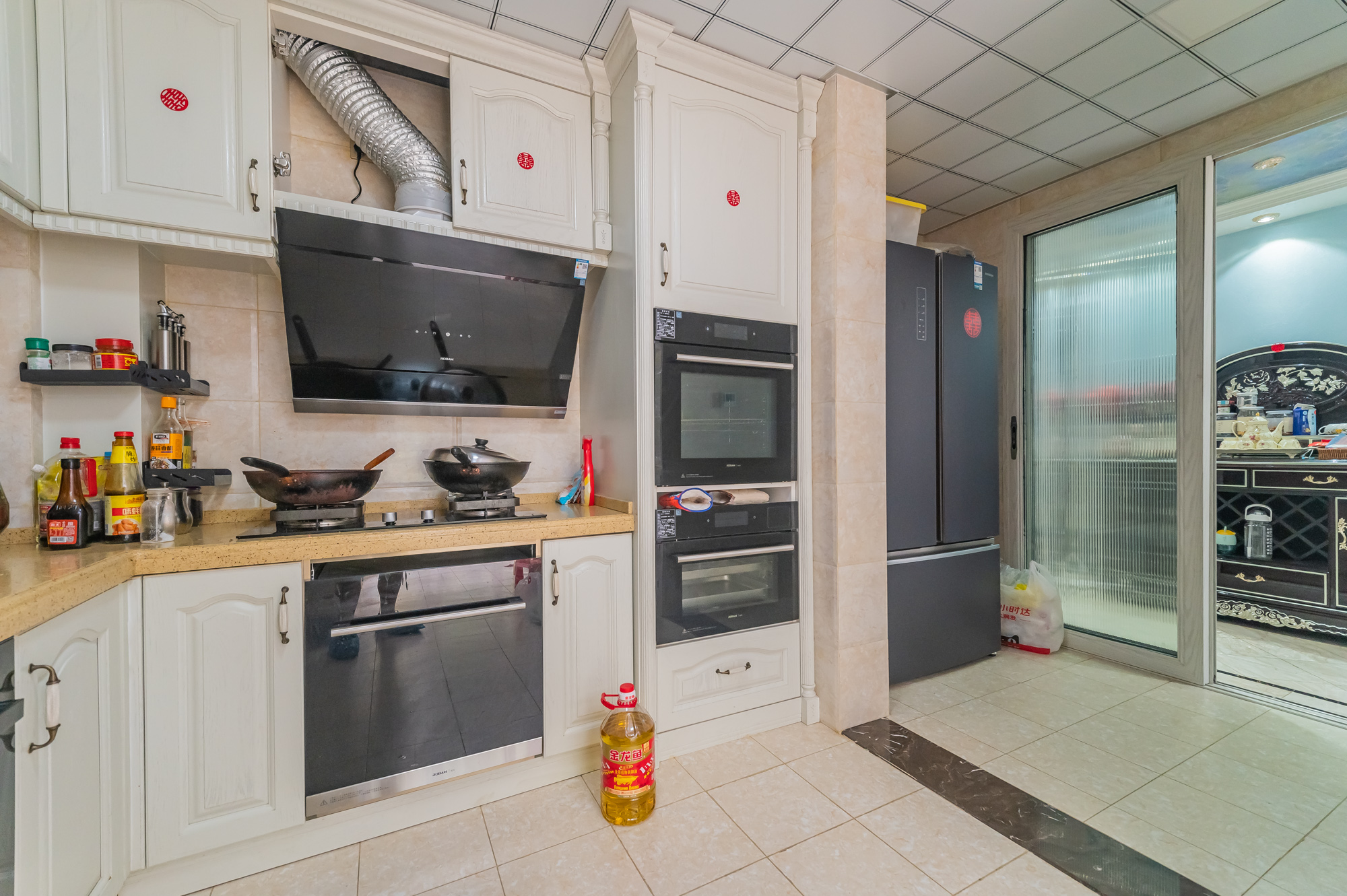 海伦春天  5室3厅2卫    396.0万 海伦春天  5室3厅2卫    396.0万厨房