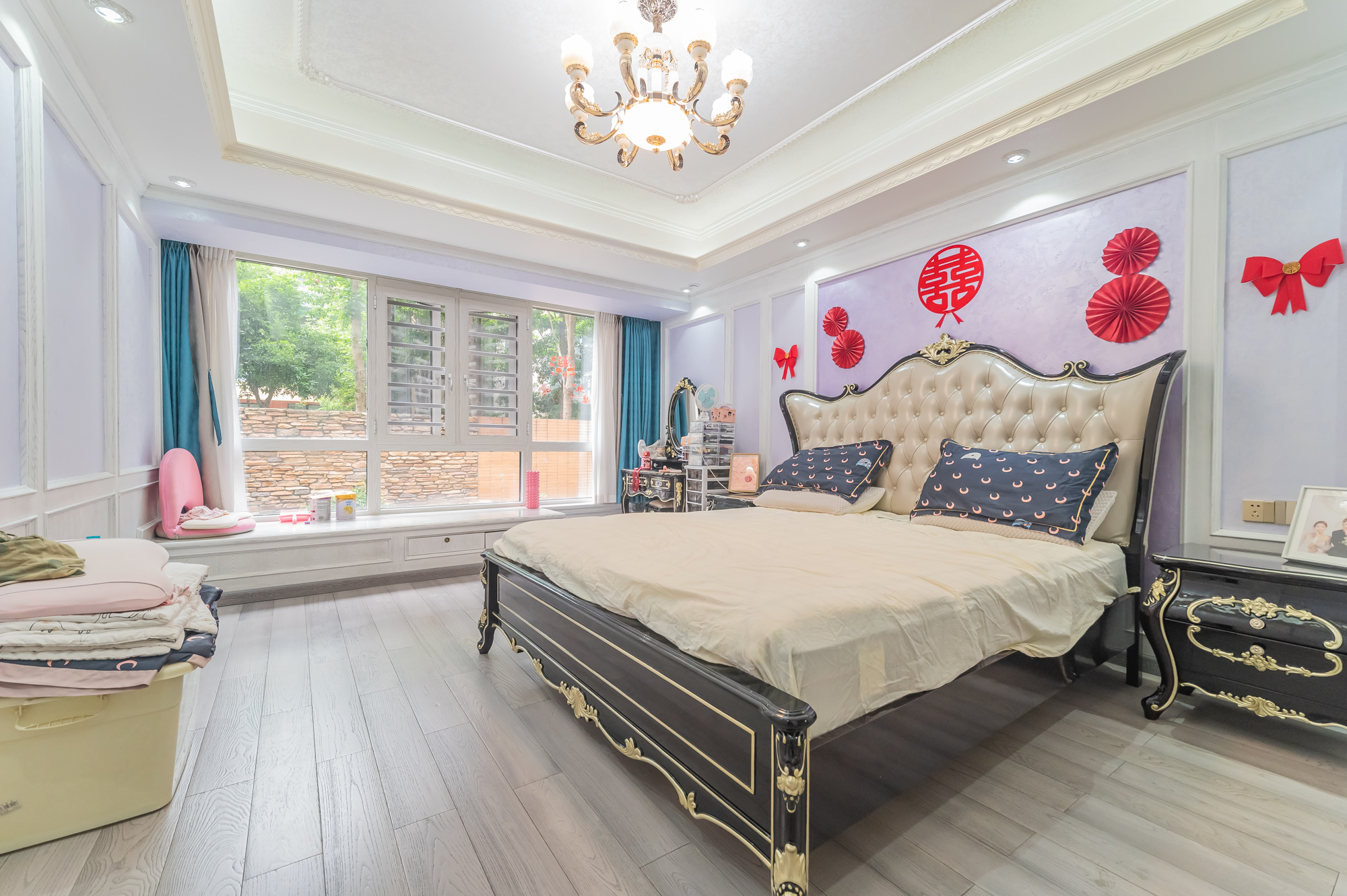 海伦春天  5室3厅2卫    396.0万 海伦春天  5室3厅2卫    396.0万卧室