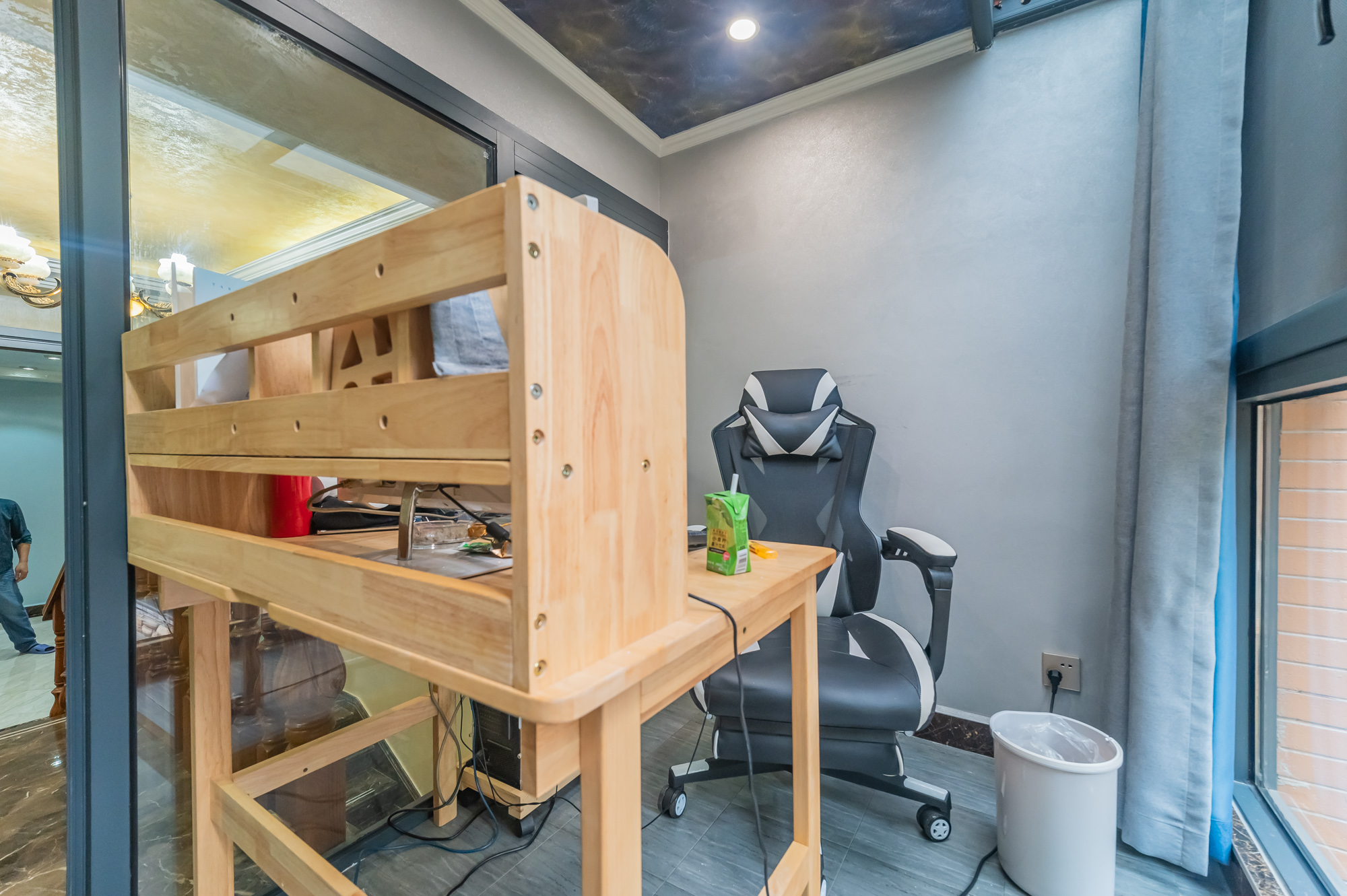 海伦春天  5室3厅2卫    396.0万 海伦春天  5室3厅2卫    396.0万卧室