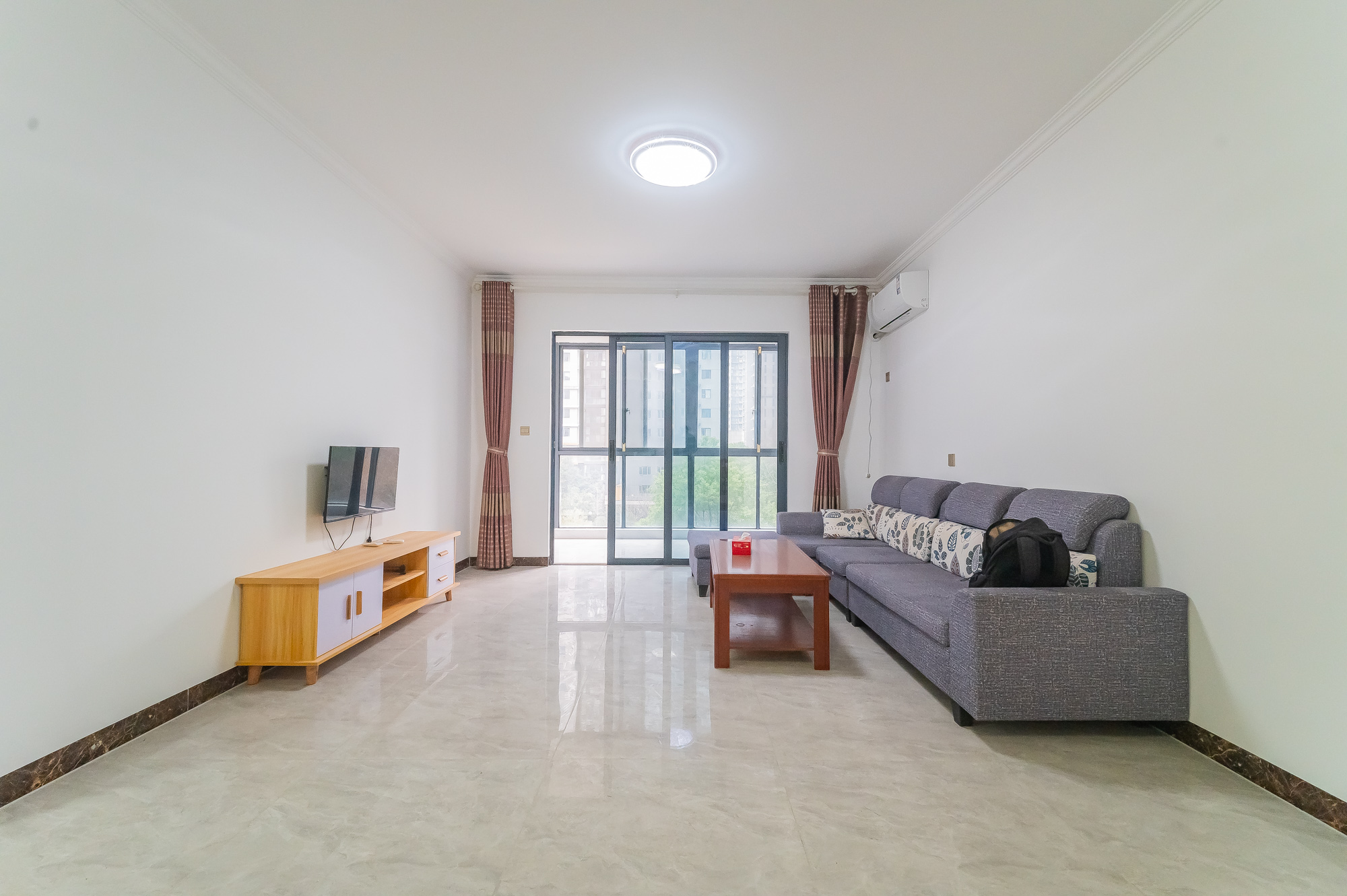 恒基凯旋门三期  3室2厅2卫    108.0万 恒基凯旋门三期  3室2厅2卫    108.0万