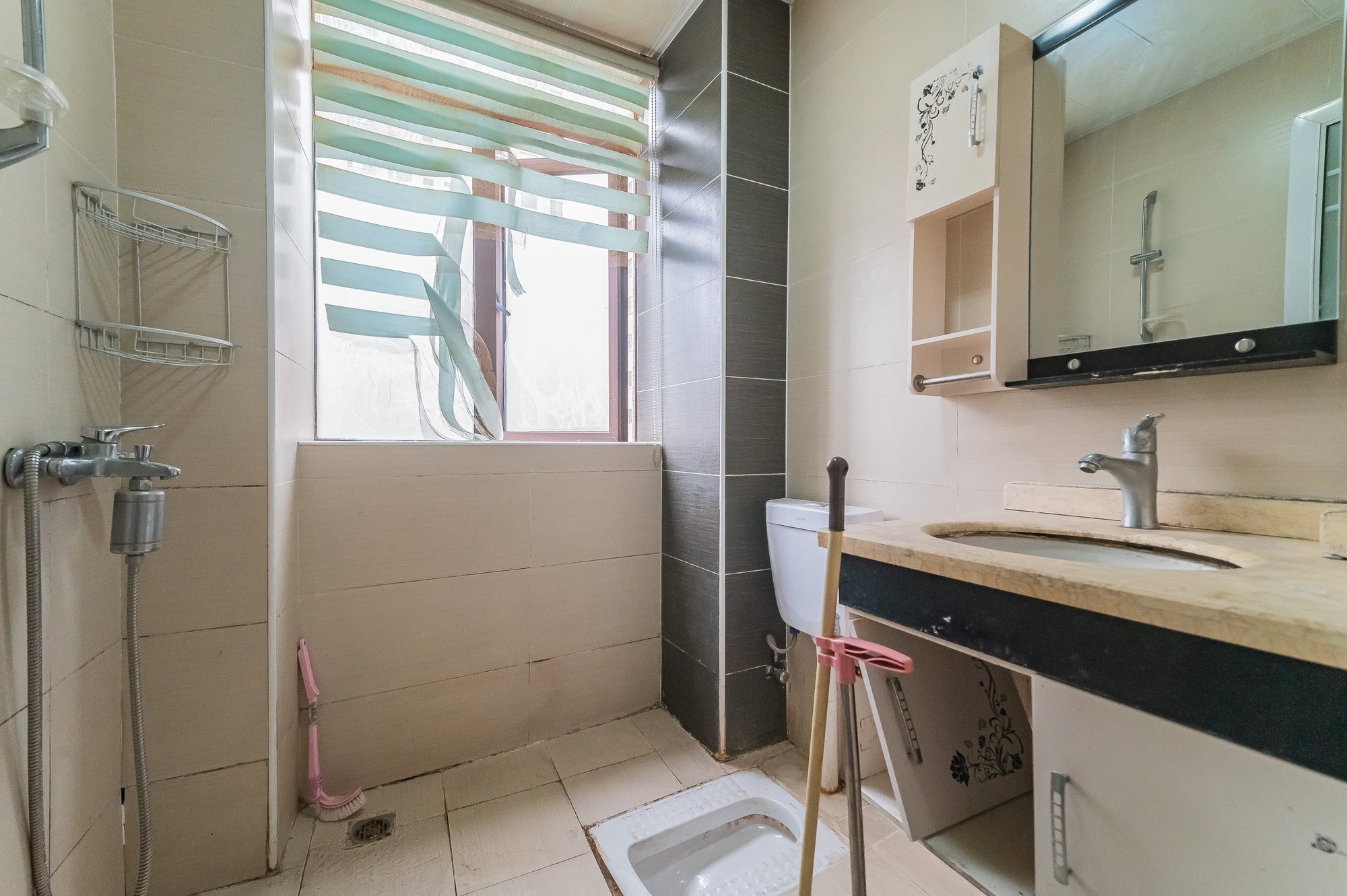 水岸世景 2室1厅1卫 45.0万 水岸世景 2室1厅1卫 45.0万卫生间