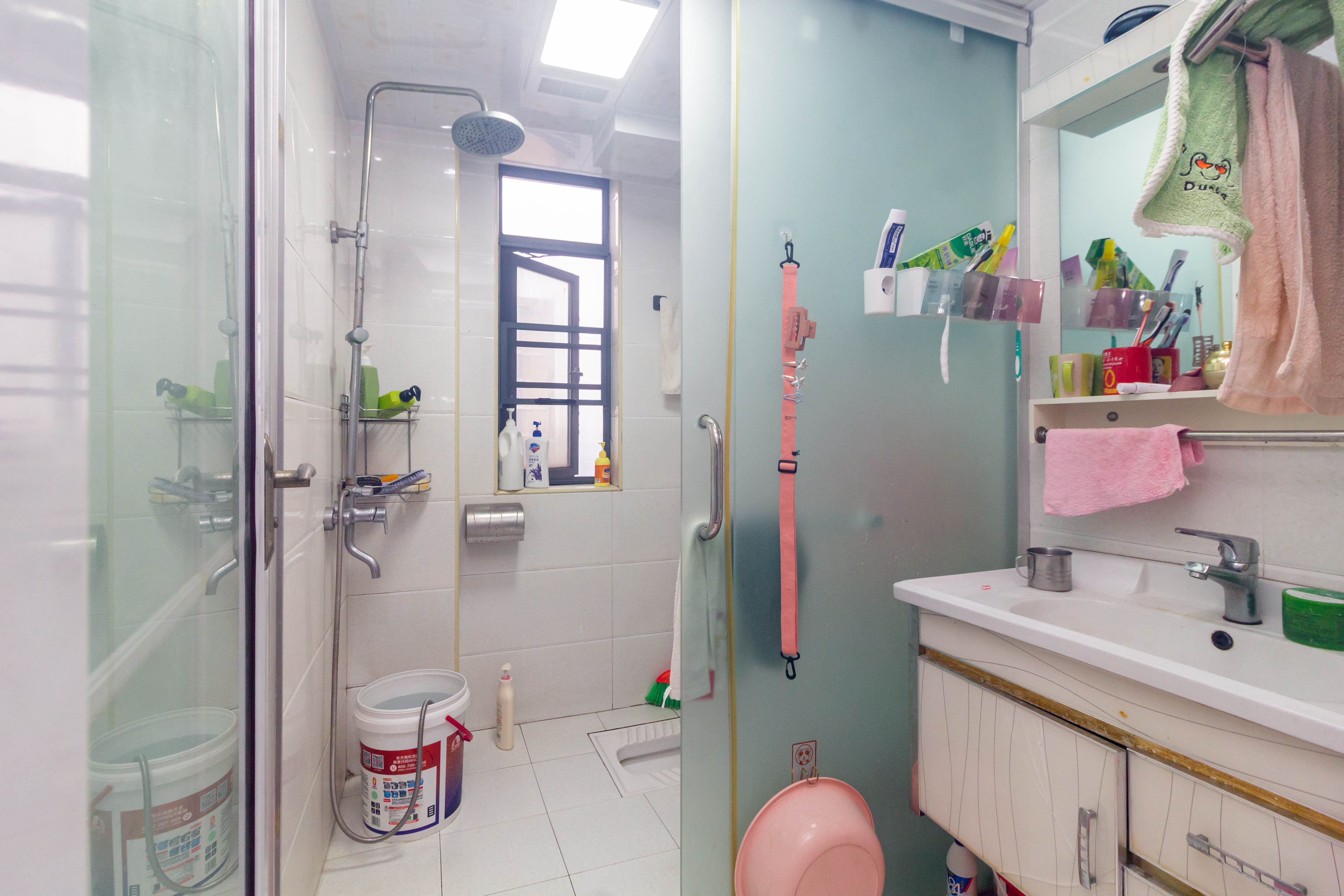 中国铁建国际城二期 3室2厅1卫 47.80万 中国铁建国际城二期 3室2厅1卫 47.80万卫生间