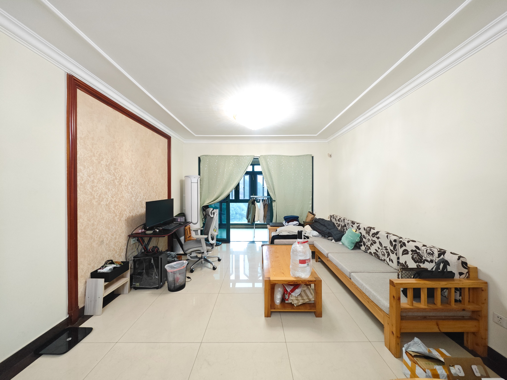 恒大城  3室2厅2卫    88.8万 恒大城  3室2厅2卫    88.8万客厅