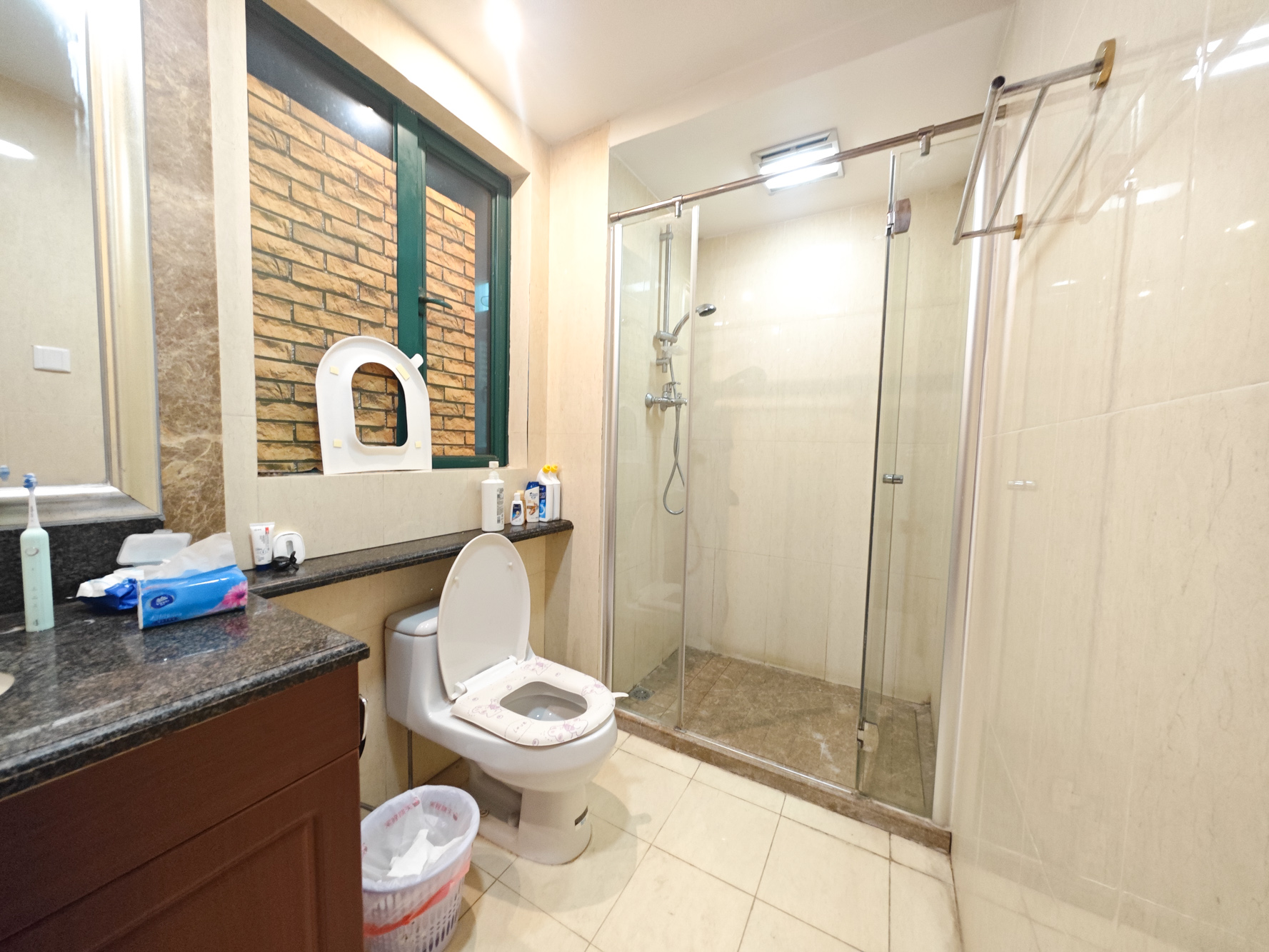 恒大城  3室2厅2卫    88.8万 恒大城  3室2厅2卫    88.8万卫生间