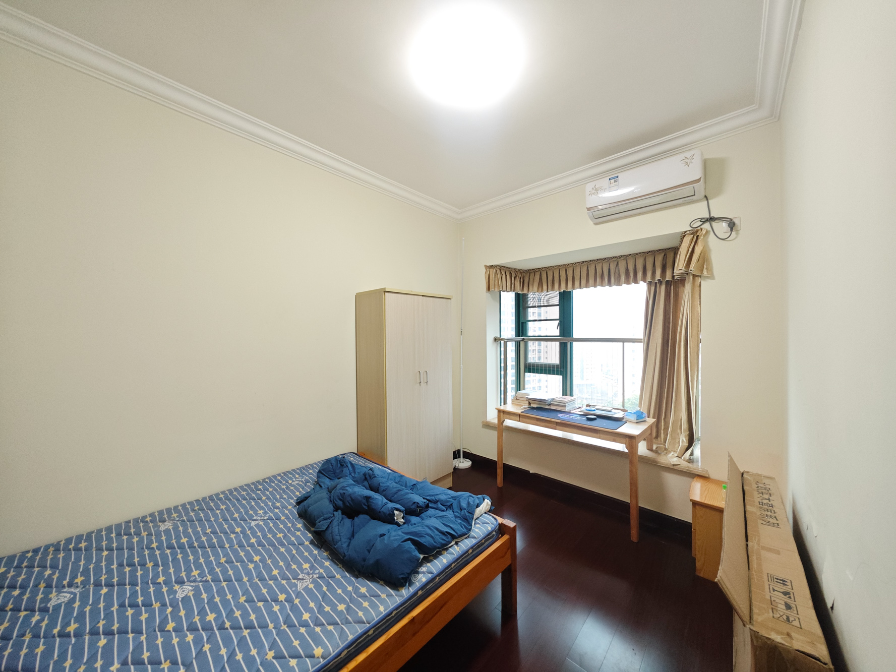 恒大城  3室2厅2卫    88.8万 恒大城  3室2厅2卫    88.8万卧室