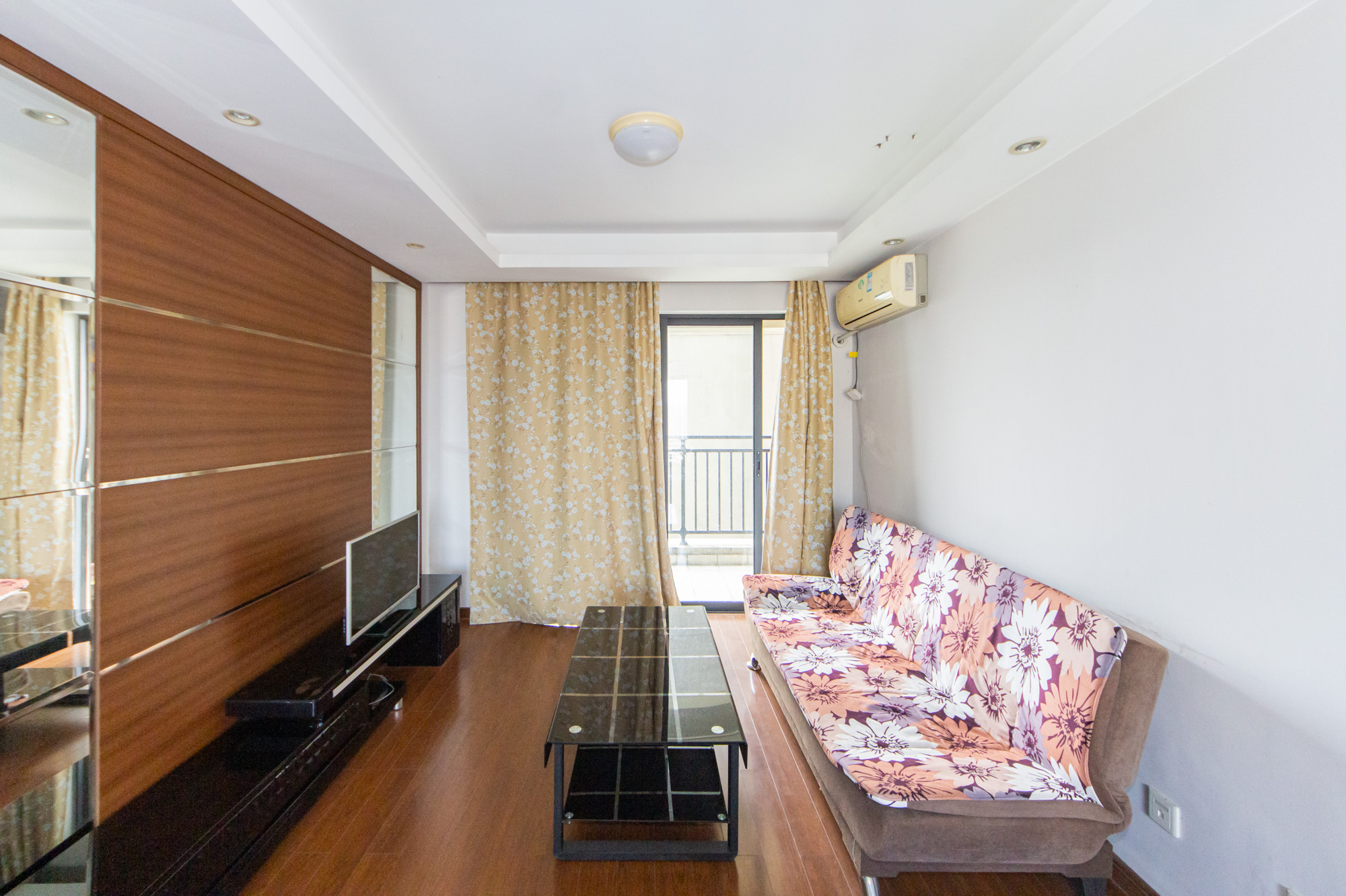 万科城  2室2厅1卫    82.0万 万科城  2室2厅1卫    82.0万