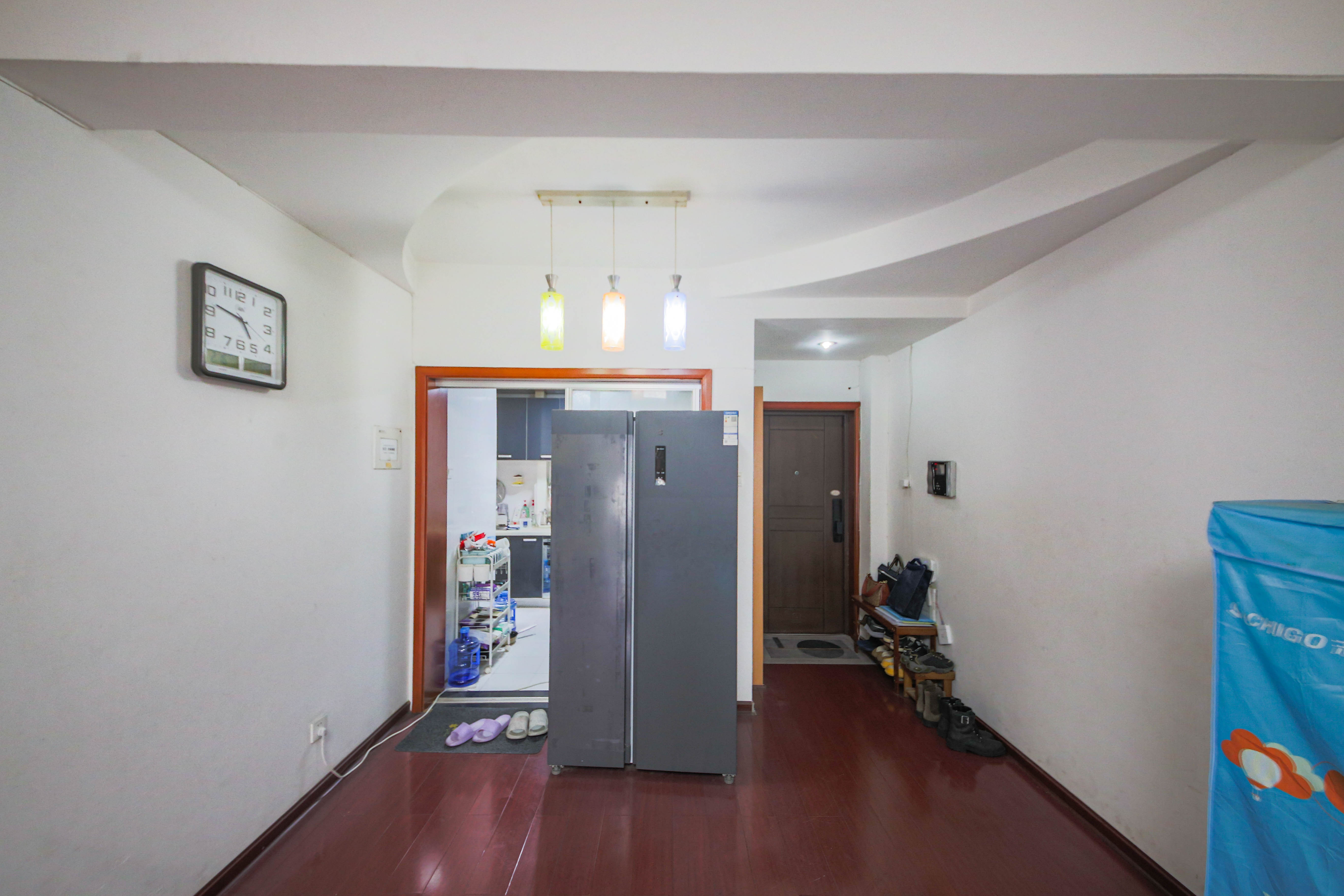 标志浪漫满屋（枫景公寓）  2室2厅1卫   73.00万客厅