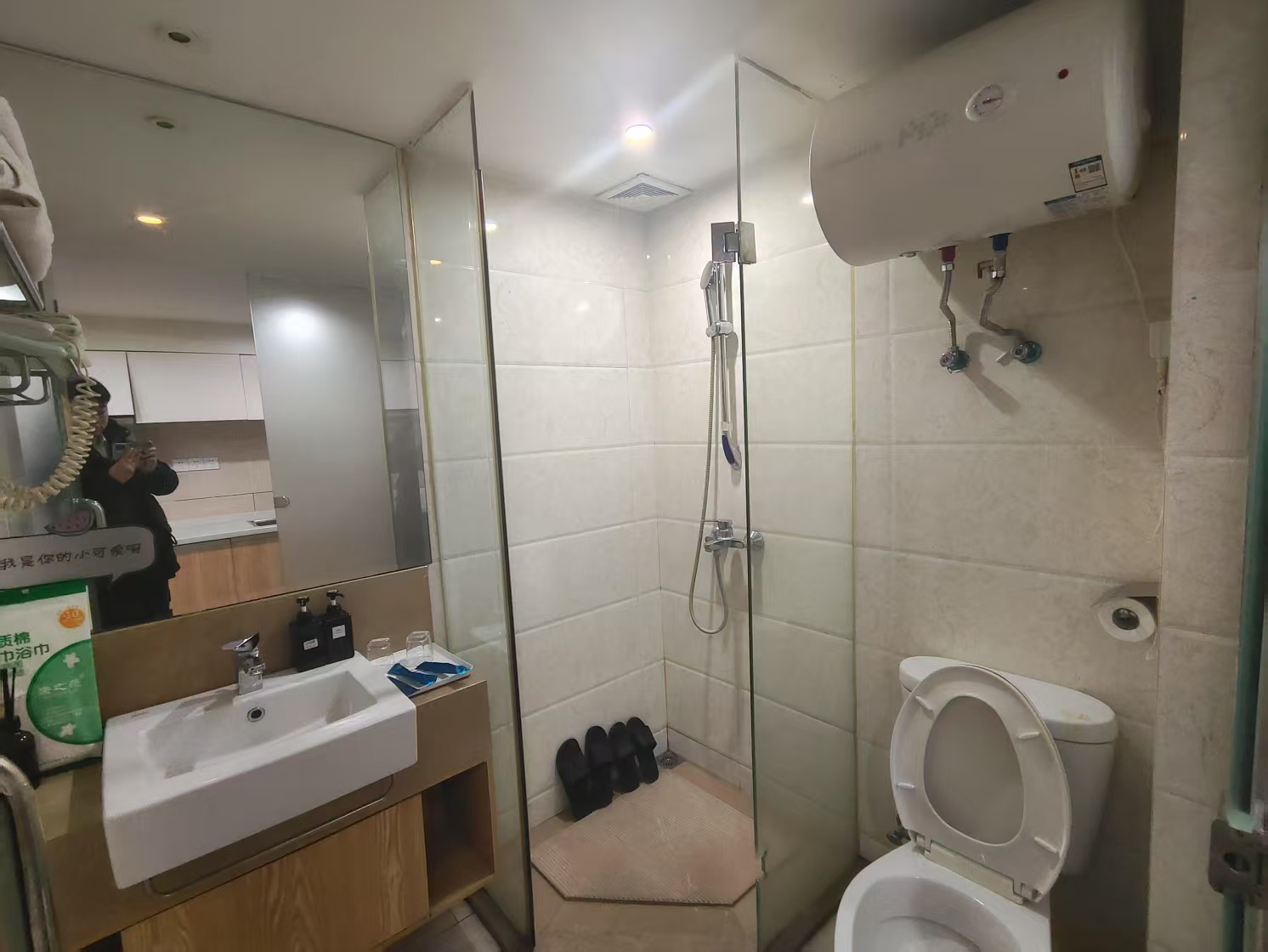 大汉希尔顿 1室0厅1卫 32.0万 大汉希尔顿 1室0厅1卫 32.0万室内图