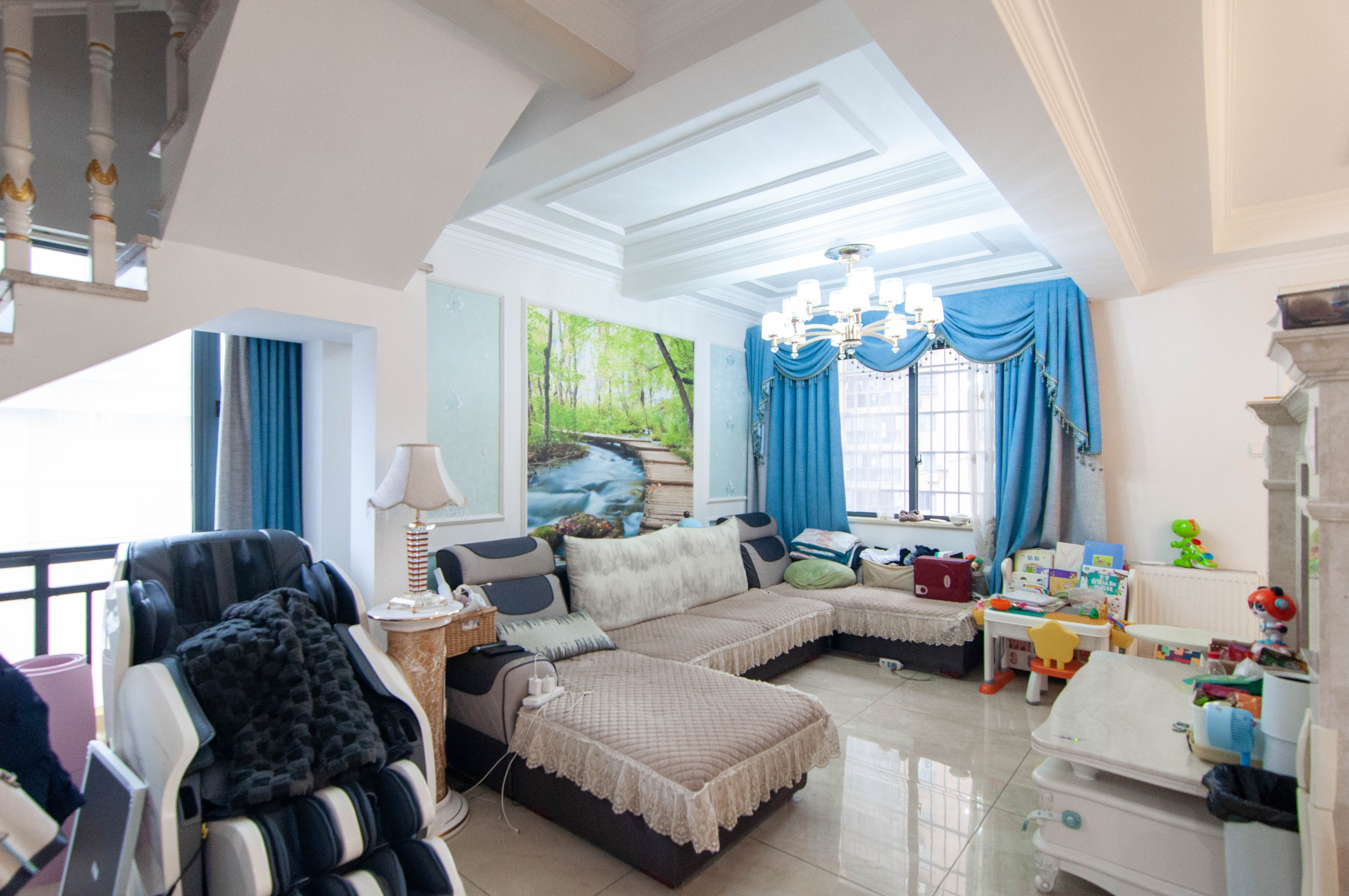 翡翠华庭 4室2厅2卫 112.0万 翡翠华庭 4室2厅2卫 112.0万客厅