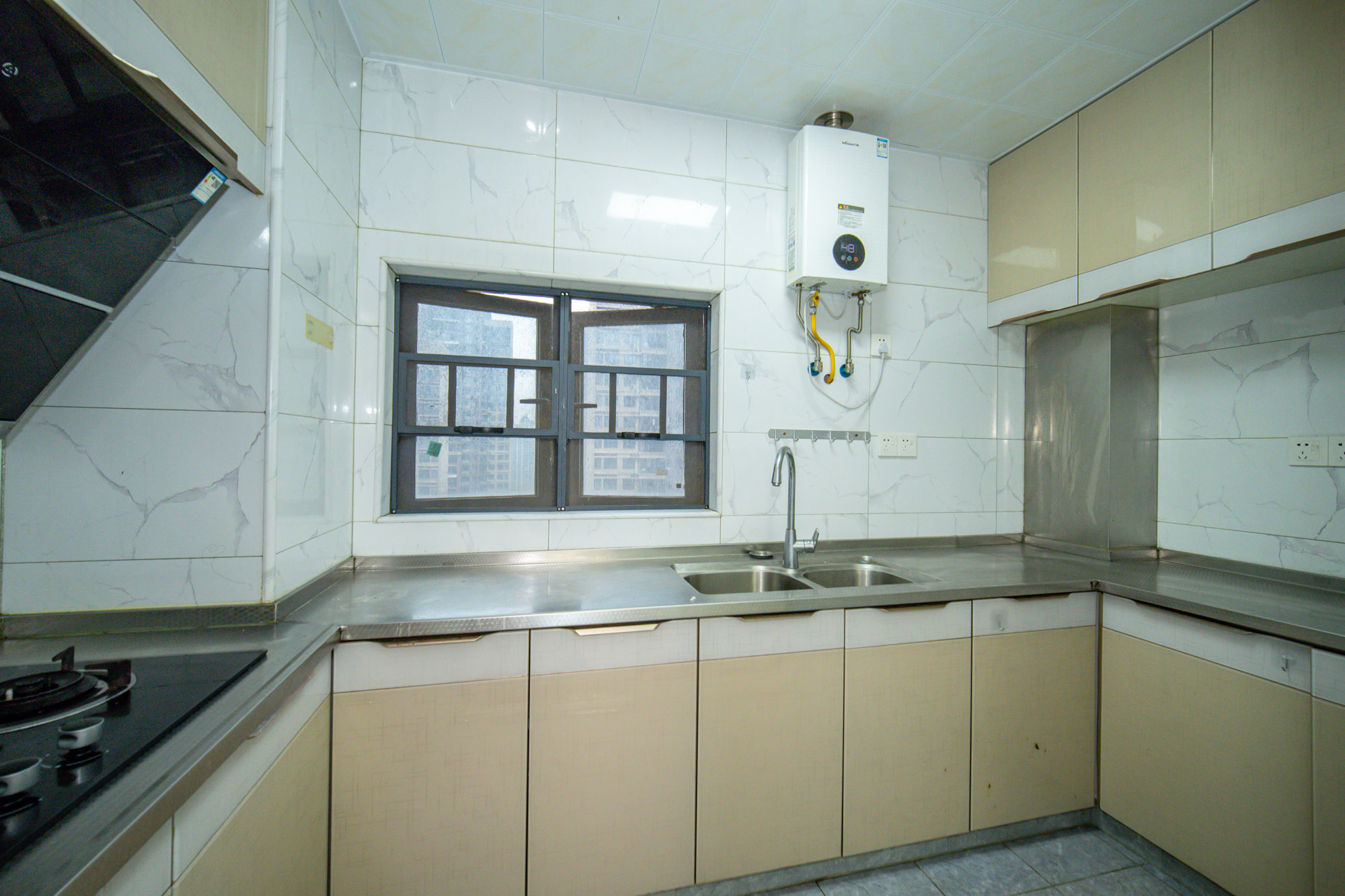 深业喜汇  3室2厅1卫    72.8万厨房