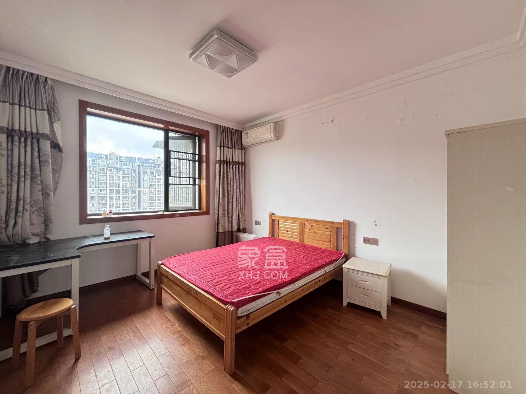 泰禹家园（彩云之翼家园一期、二期、三期）  4室2厅1卫    2800.0元/月室内图