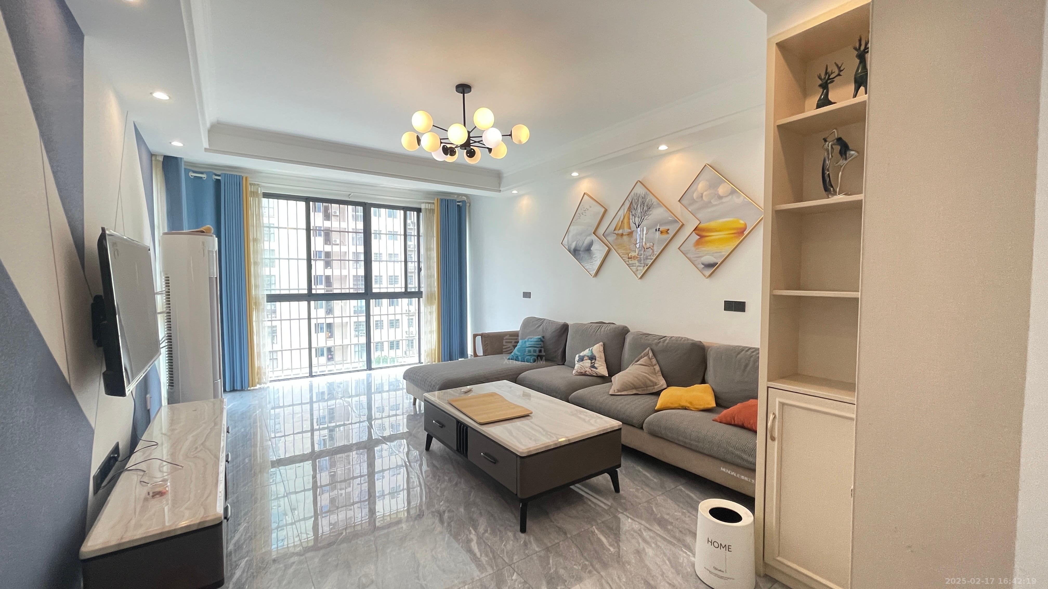 百江花园 3室2厅2卫 2000.0元/月 百江花园 3室2厅2卫 2000.0元/月室内图