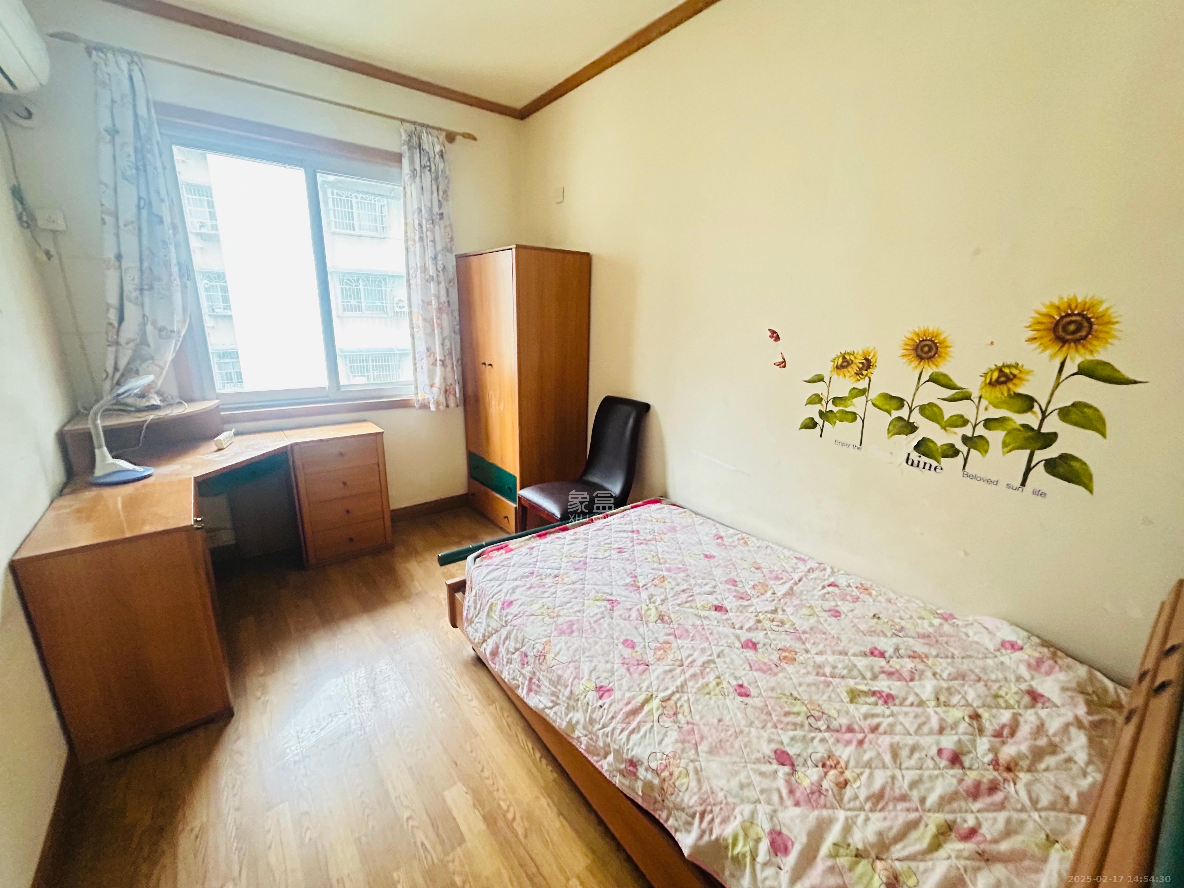 天剑路地税局宿舍 3室1厅1卫 2000.0元/月 天剑路地税局宿舍 3室1厅1卫 2000.0元/月室内图