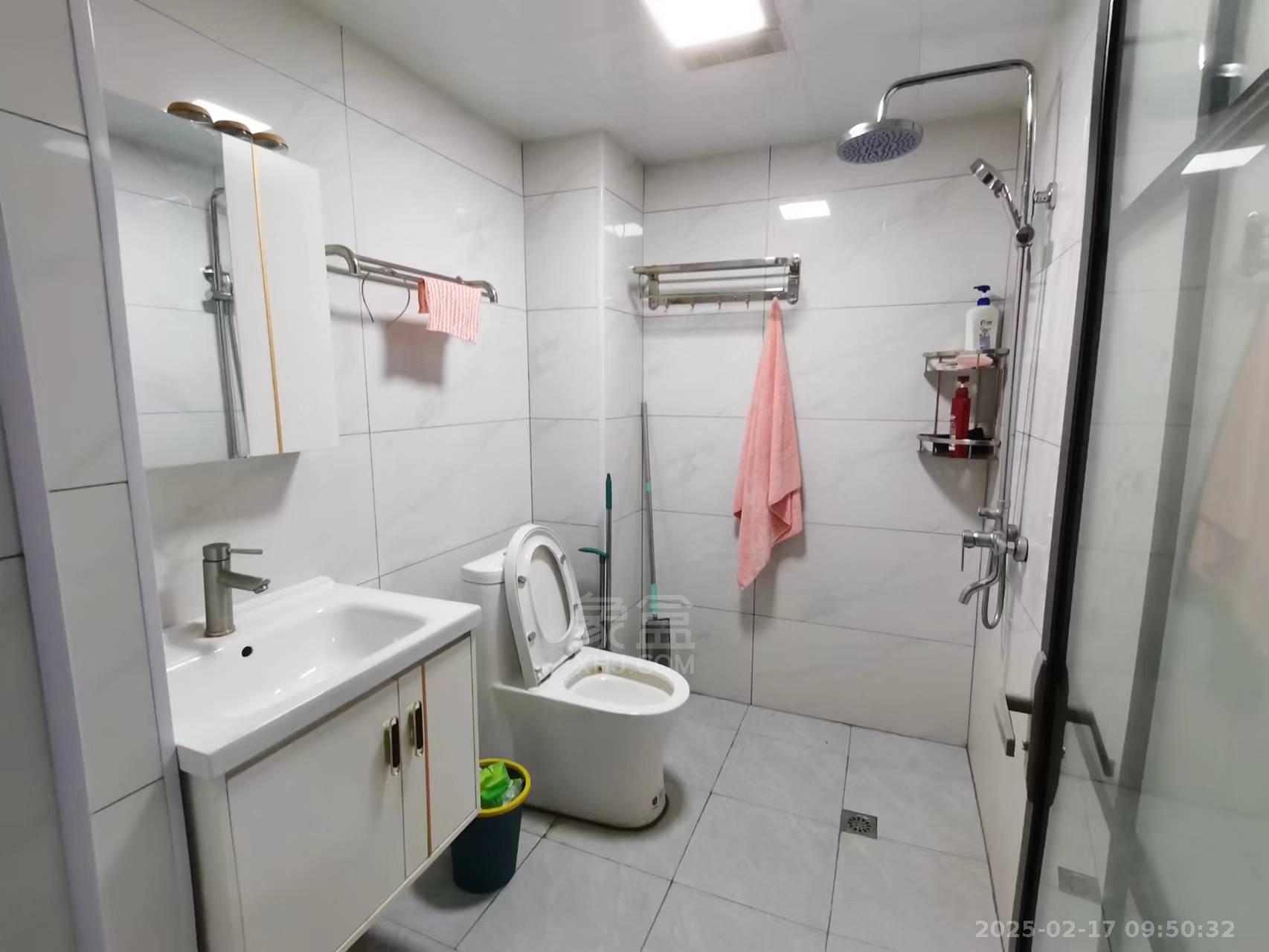 尚格广场 1室1厅1卫 1600.0元/月 尚格广场 1室1厅1卫 1600.0元/月室内图