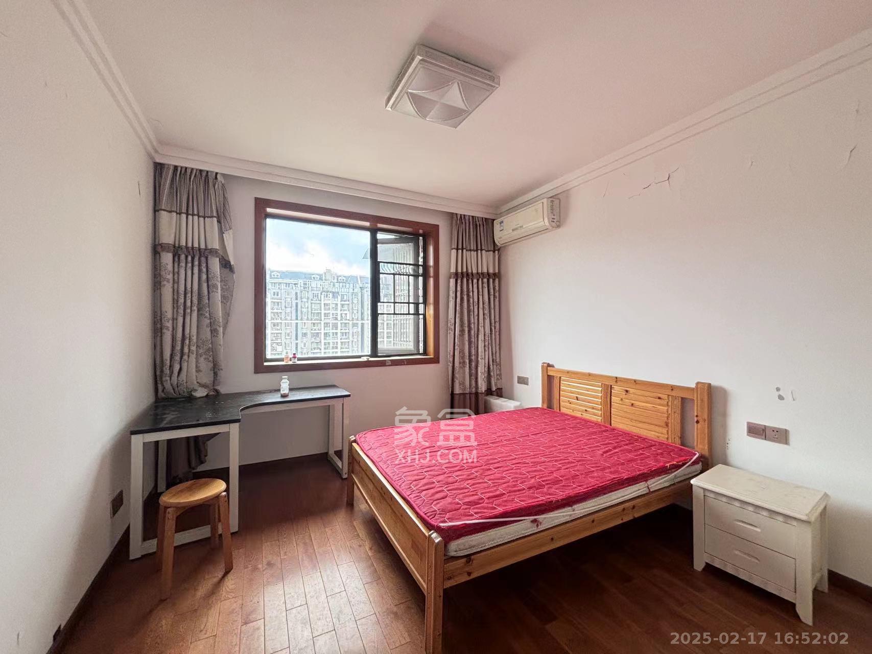 泰禹家园（彩云之翼家园一期、二期、三期）  4室2厅1卫    2800.0元/月室内图