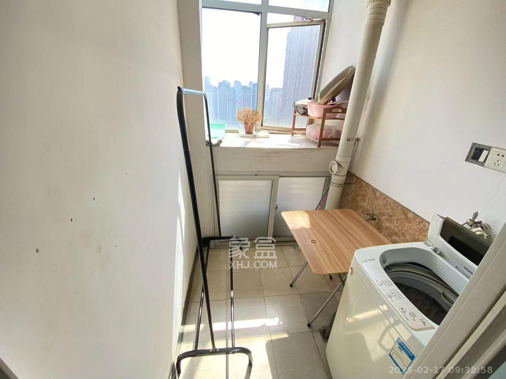 中远公馆  1室1厅1卫   1700.00元/月室内图