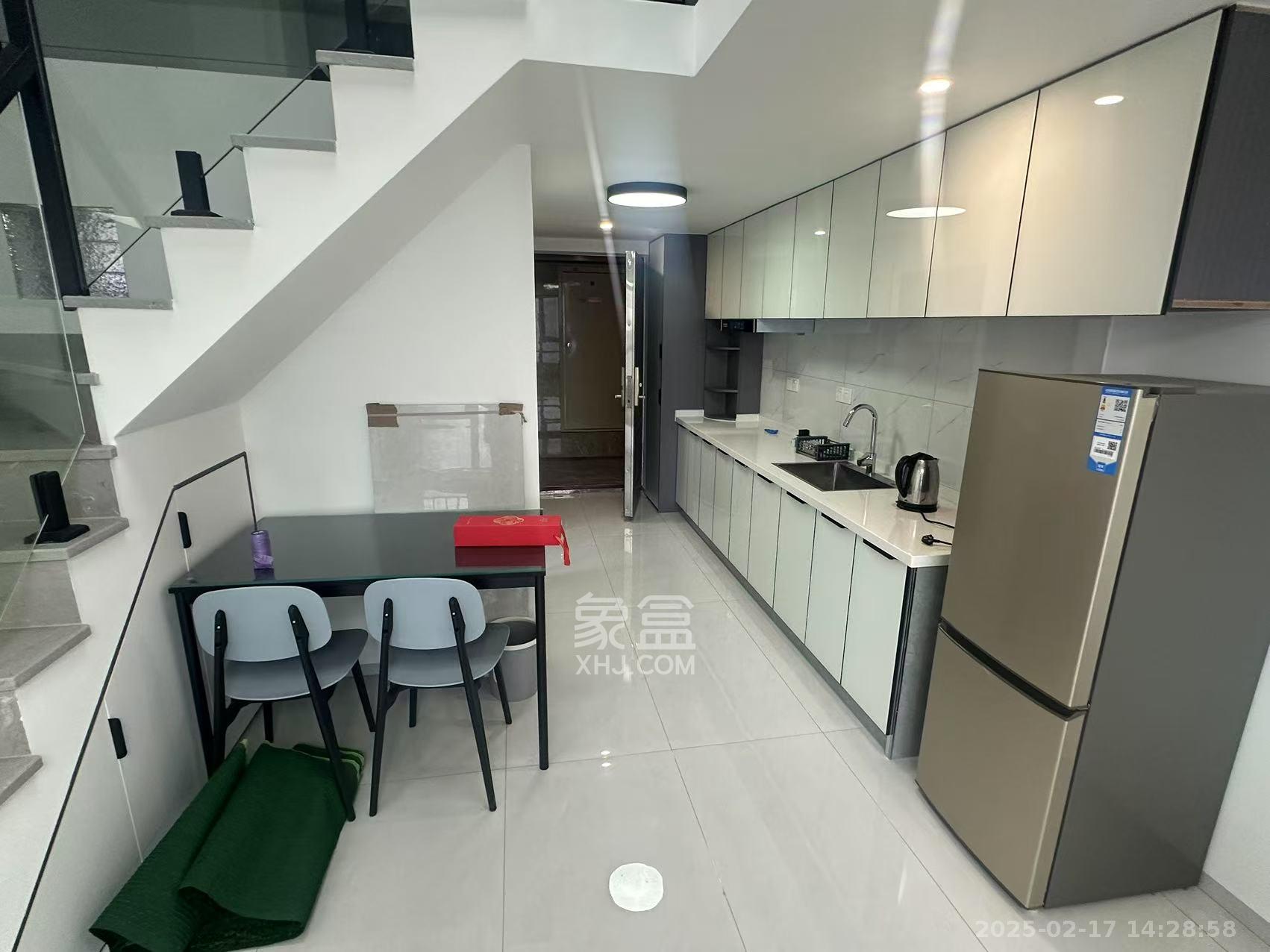 梅溪湖金茂湾 2室1厅1卫 2500.0元/月 梅溪湖金茂湾 2室1厅1卫 2500.0元/月室内图