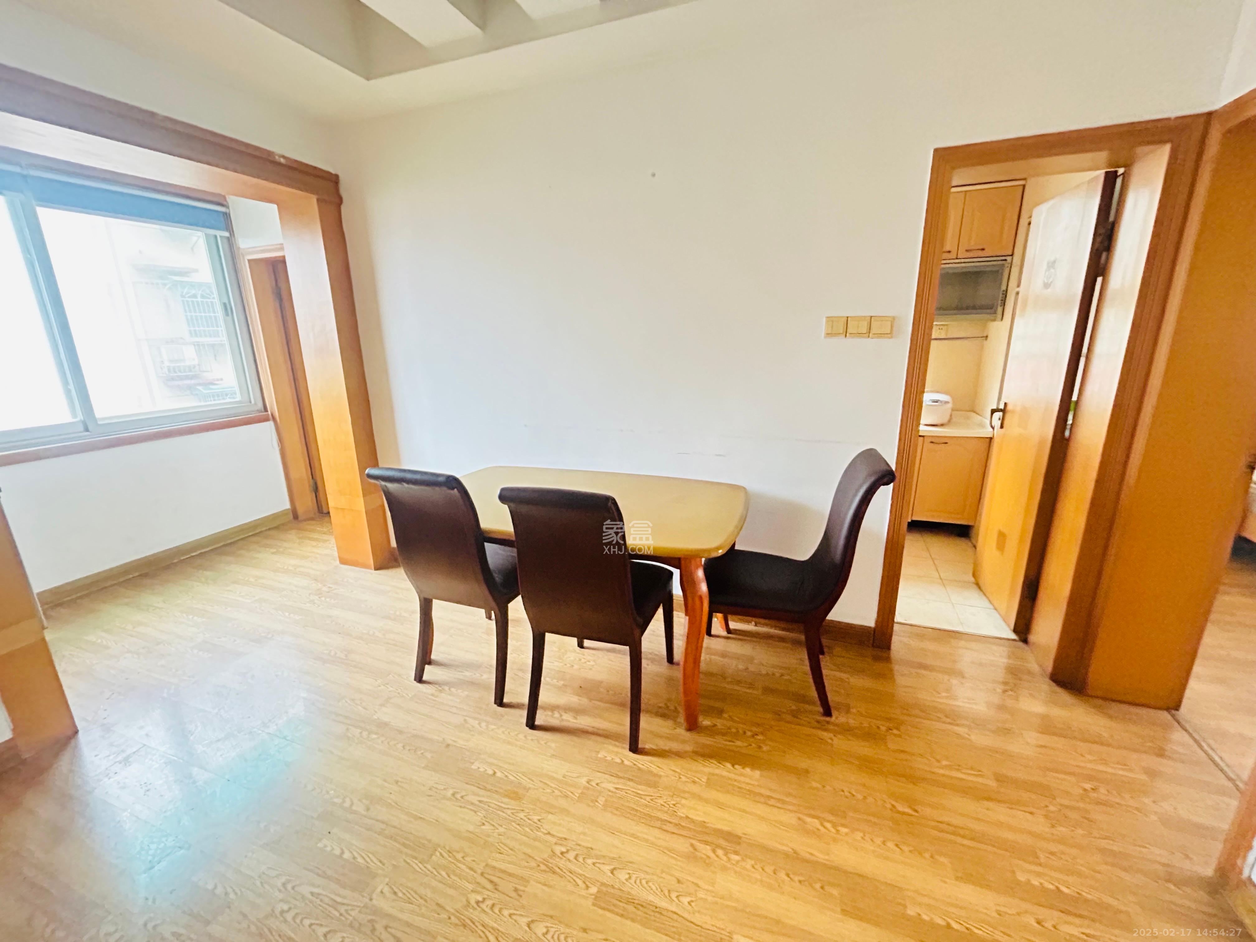 天剑路地税局宿舍 3室1厅1卫 2000.0元/月 天剑路地税局宿舍 3室1厅1卫 2000.0元/月室内图