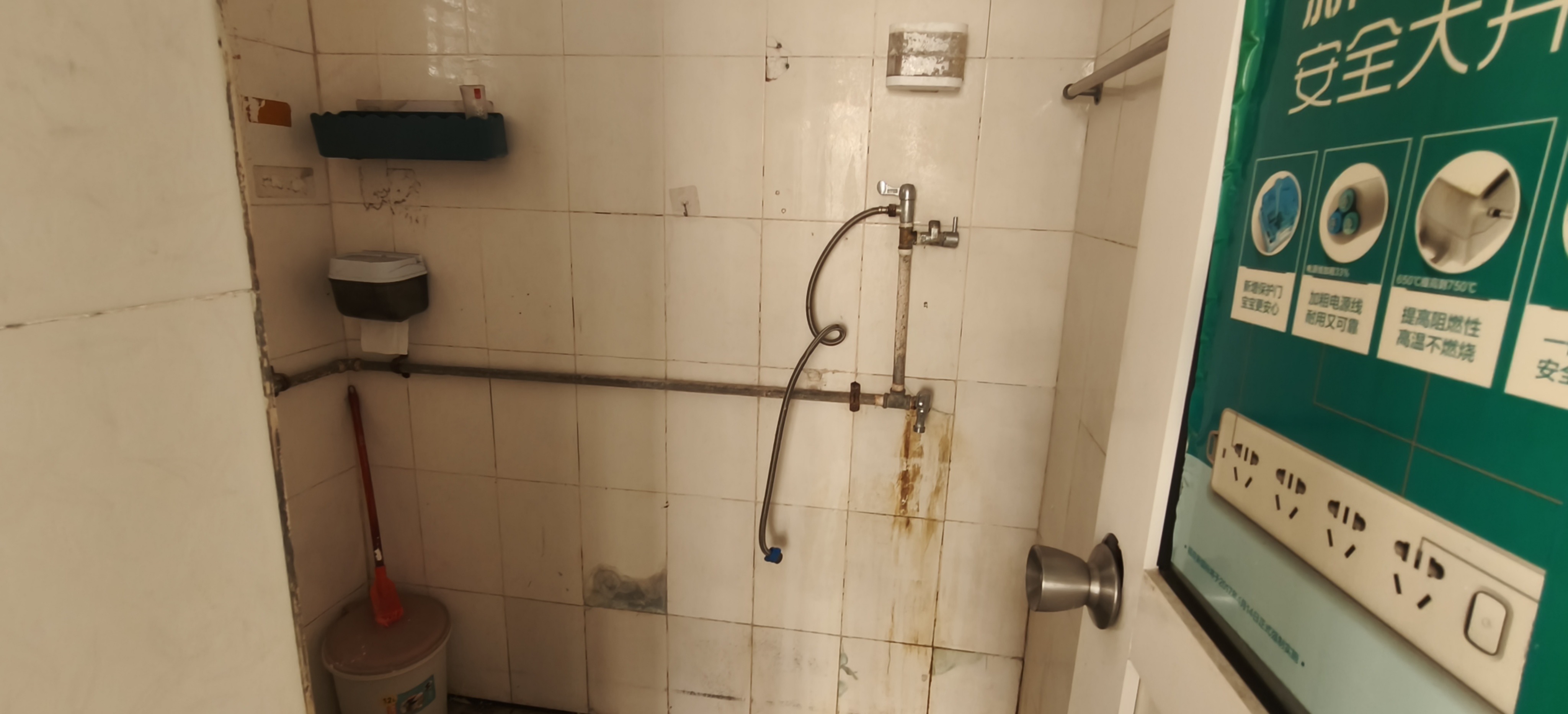 万福新村 3室2厅1卫 90.0万 万福新村 3室2厅1卫 90.0万客厅