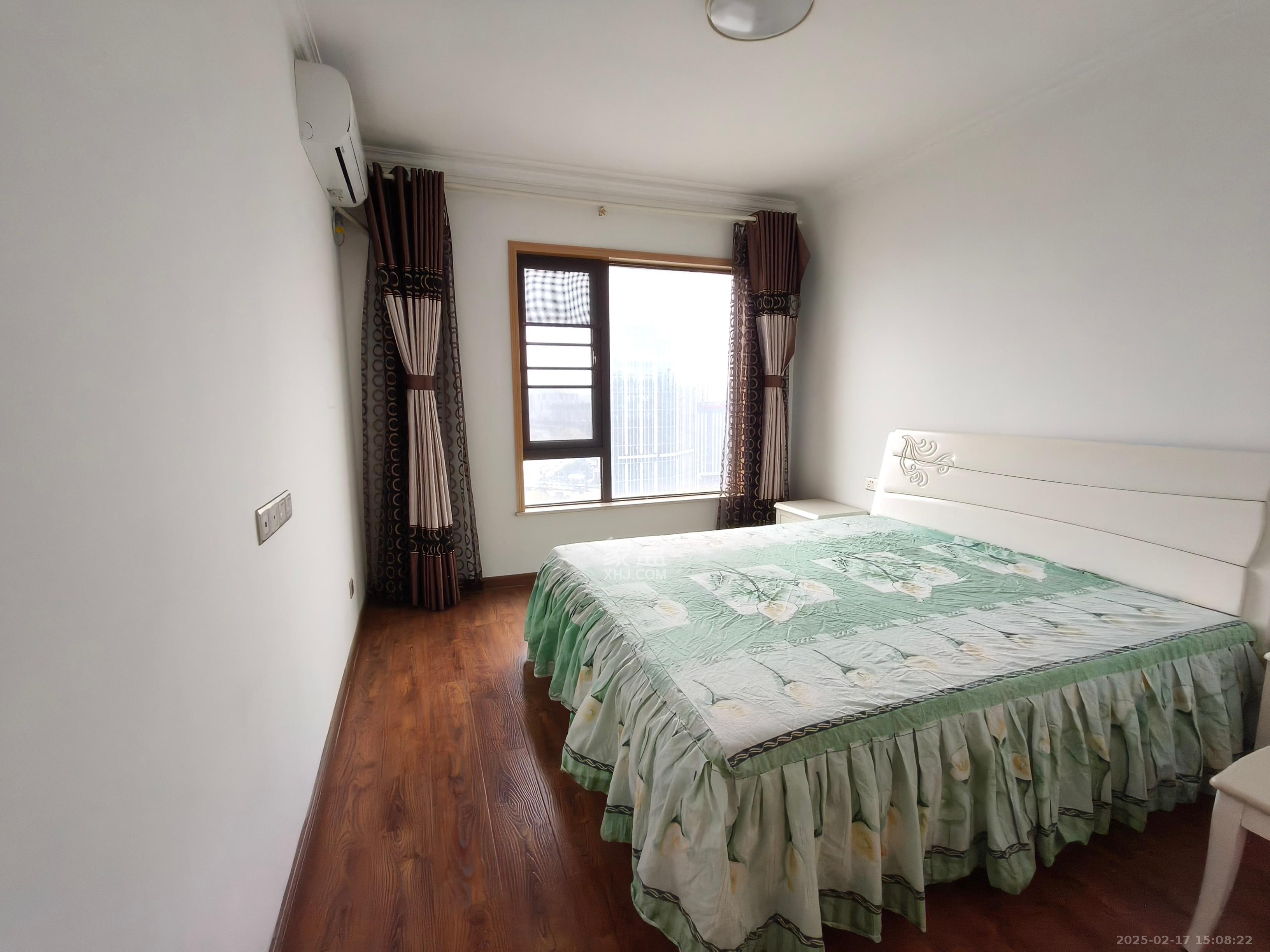 华润橡树湾 3室2厅1卫 2100.0元/月 华润橡树湾 3室2厅1卫 2100.0元/月室内图