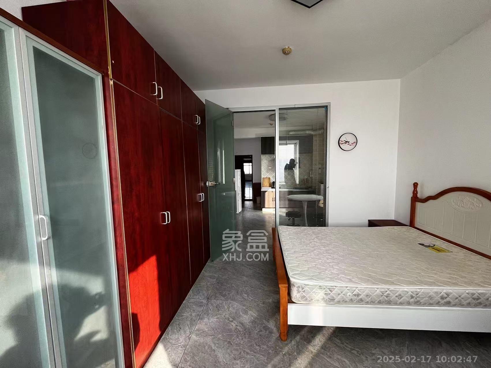 天心华庭 1室1厅1卫 2100.0元/月 天心华庭 1室1厅1卫 2100.0元/月室内图