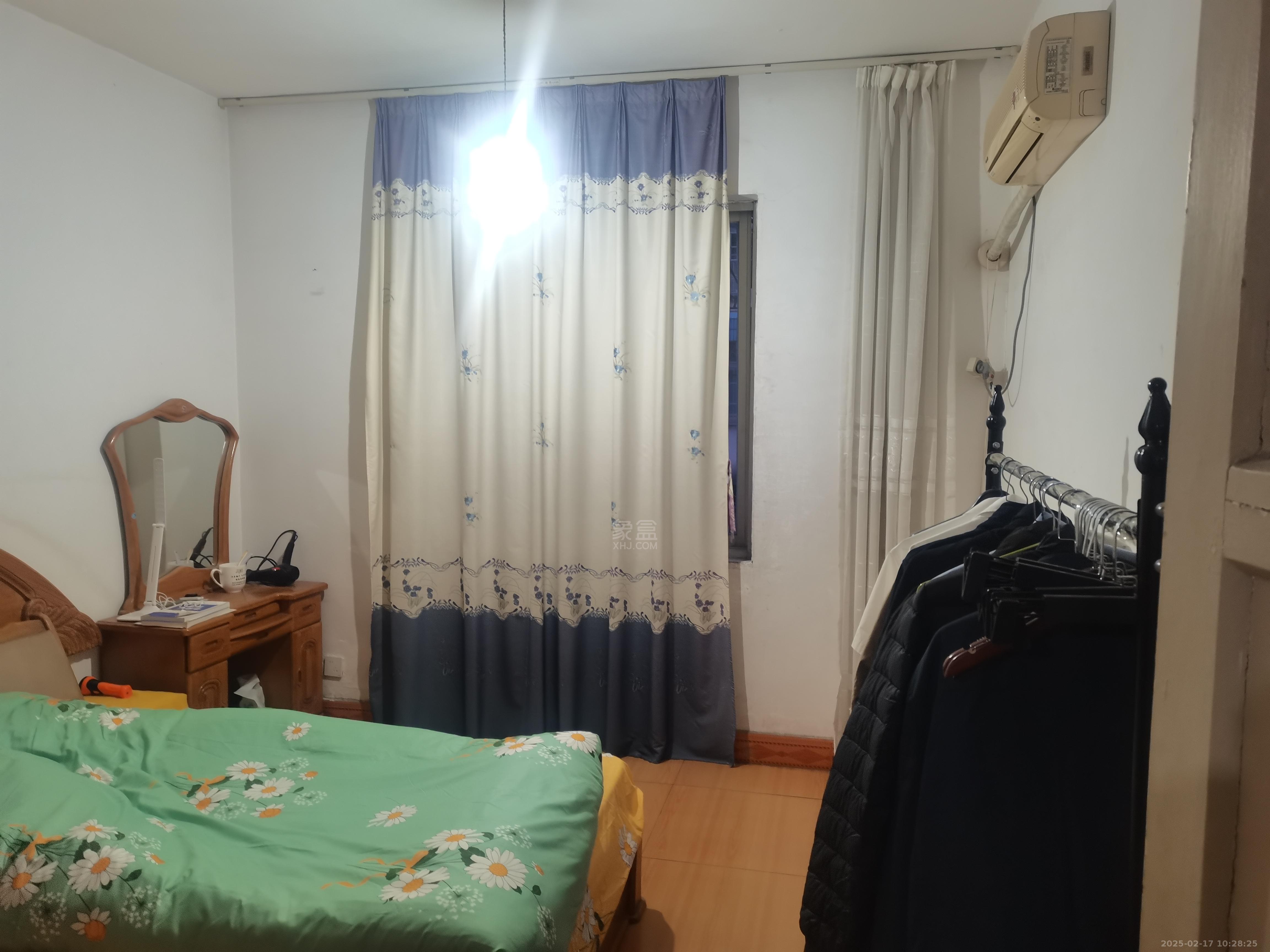 泰山西村  2室2厅1卫    800.0元/月 泰山西村  2室2厅1卫    800.0元/月室内图