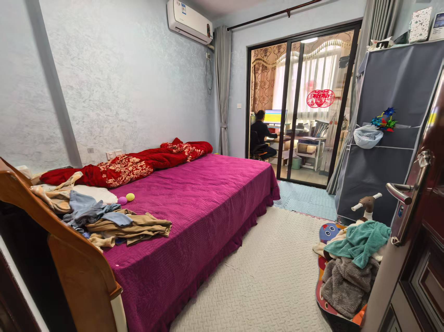 滨江帝景一期 3室2厅2卫 188.0万 滨江帝景一期 3室2厅2卫 188.0万客厅