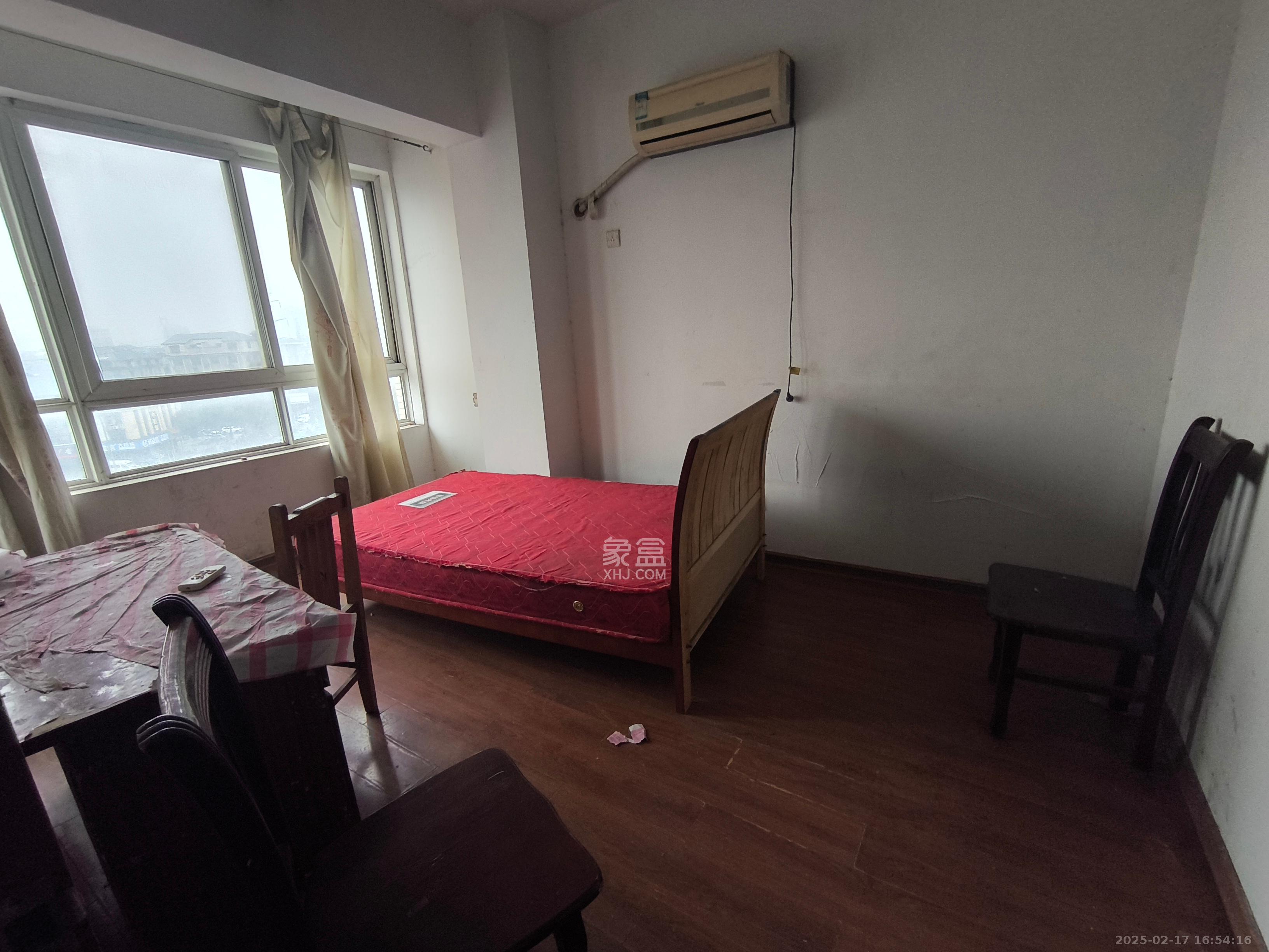 楚天馨苑 4室2厅2卫 2500.0元/月 楚天馨苑 4室2厅2卫 2500.0元/月室内图