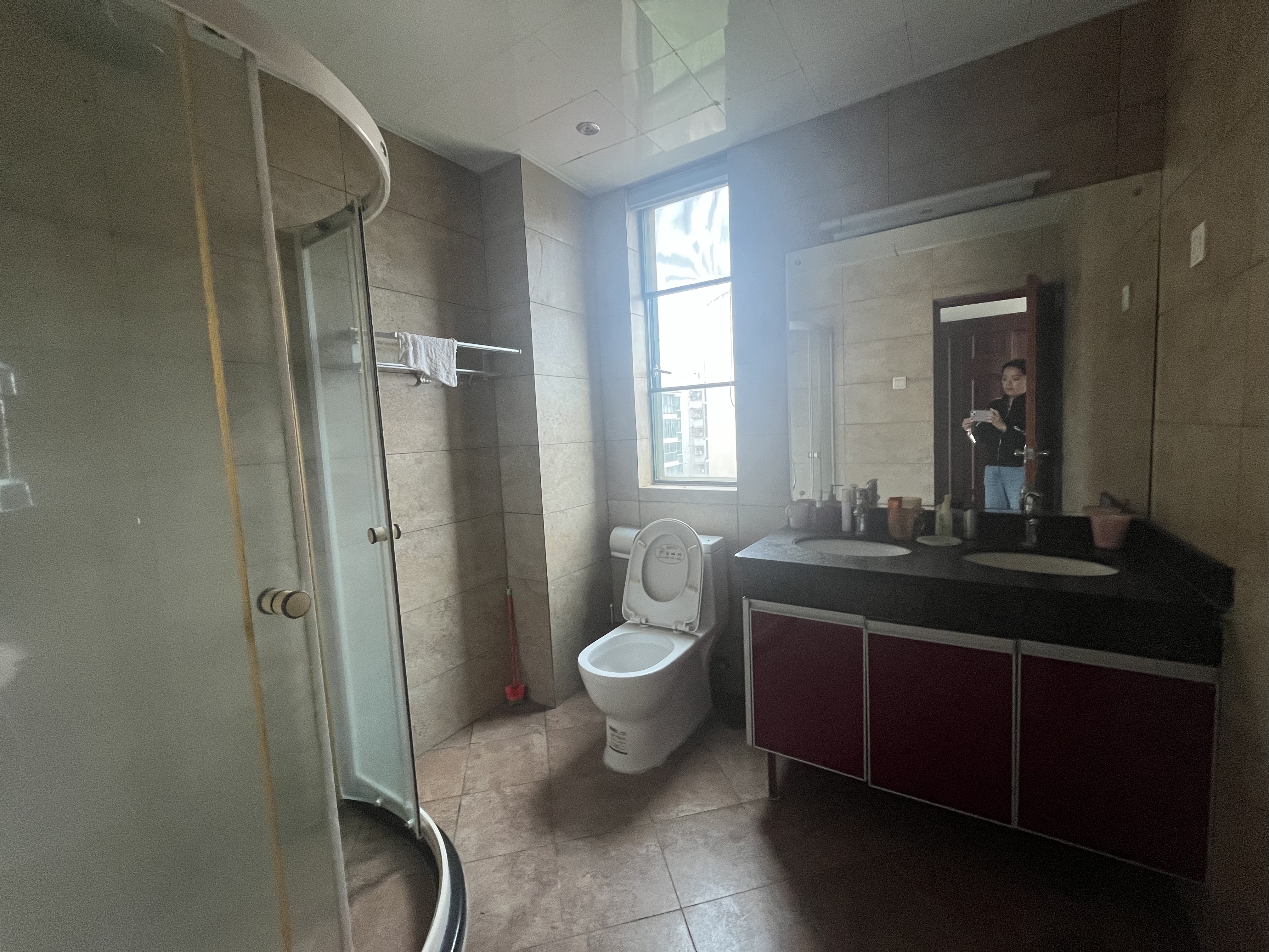 金海雅苑 3室2厅2卫 2500.0元/月 金海雅苑 3室2厅2卫 2500.0元/月室内图