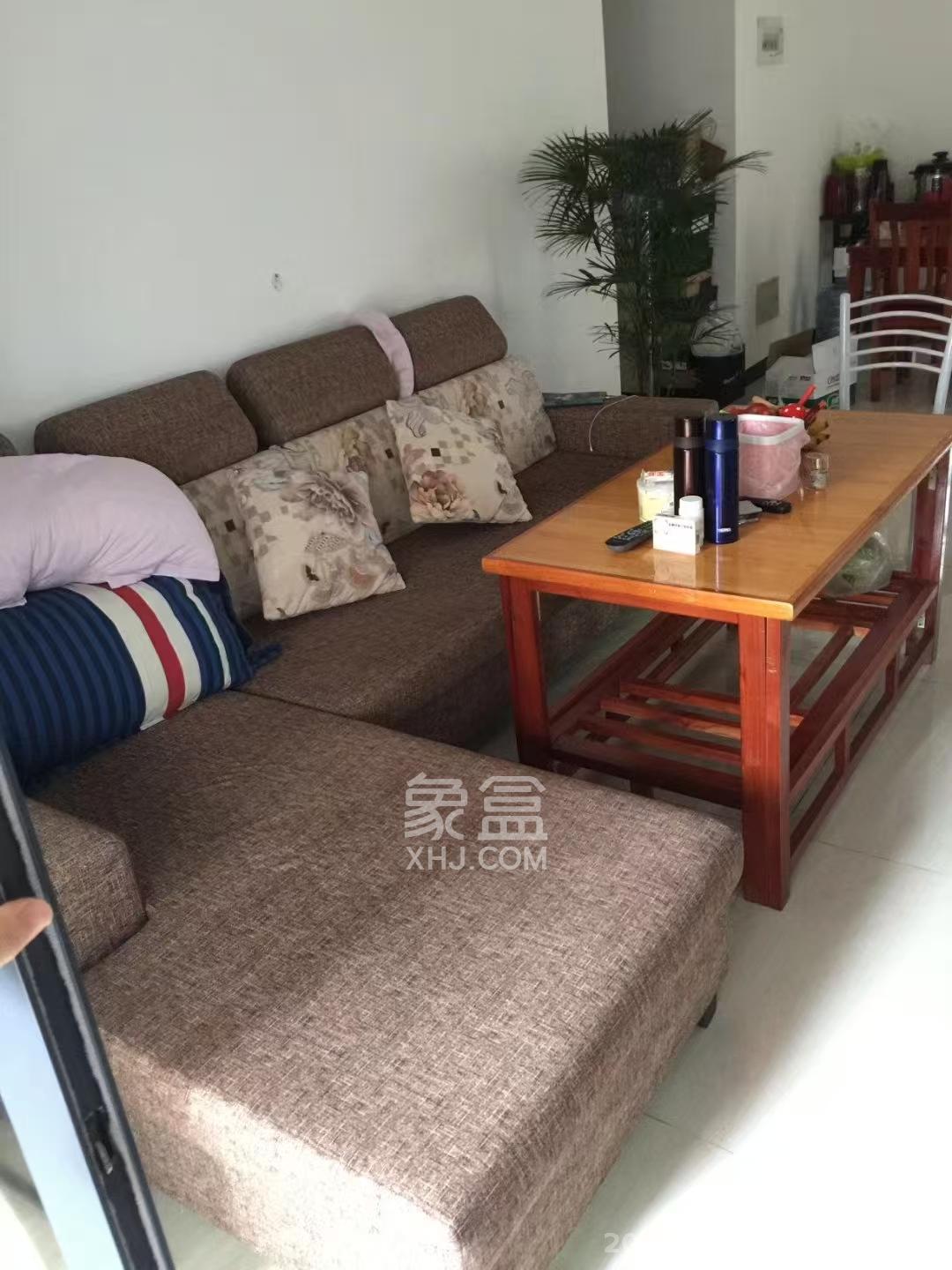 珠江东方明珠(新地东方明珠)一二期  2室2厅1卫    1700.0元/月 珠江东方明珠(新地东方明珠)一二期  2室2厅1卫    1700.0元/月室内图