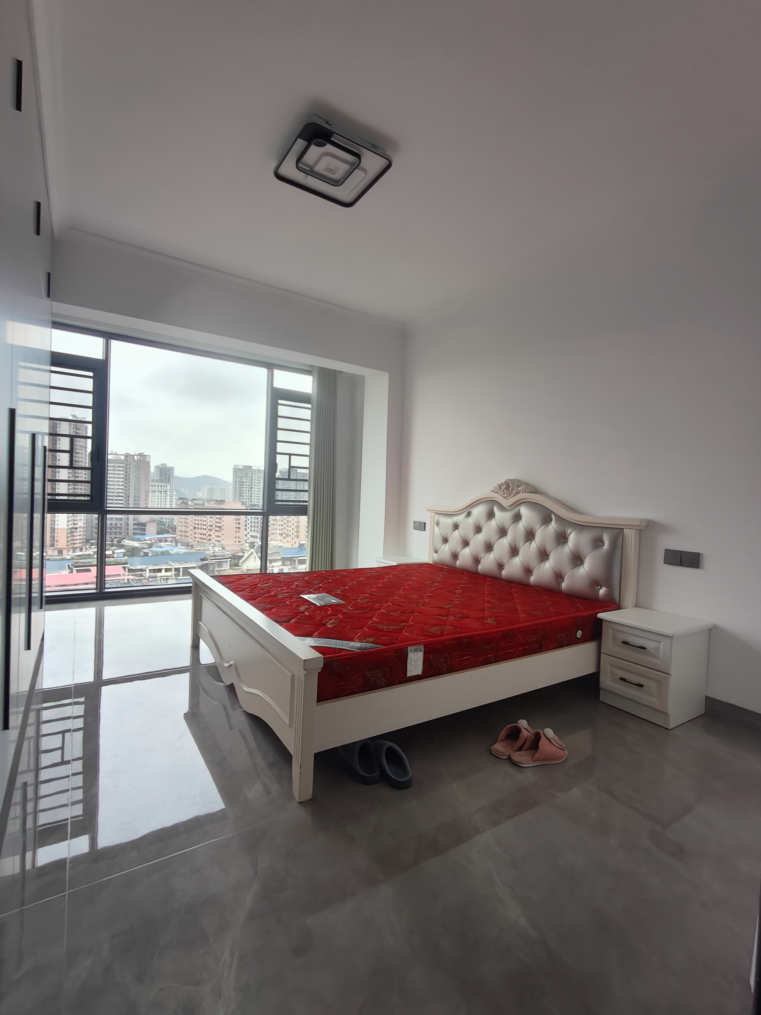 龙庭贵筑二期  1室0厅0卫    1900.0元/月室内图