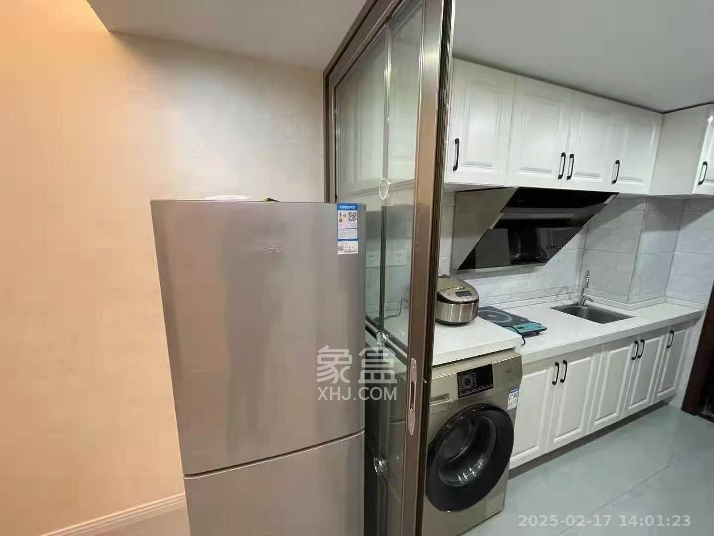 东盈商业广场（华泉城市广场）  1室1厅1卫   2300.00元/月室内图